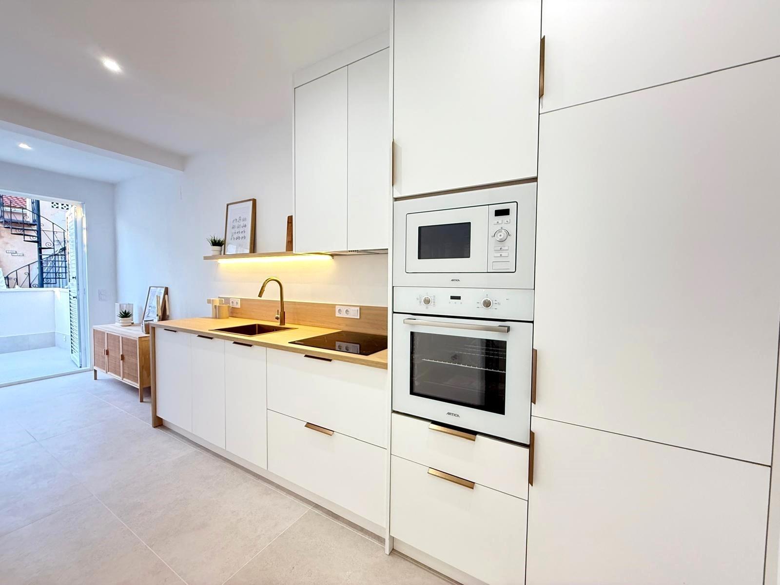 2 Bed, 1 Bath, HouseFor Sale, Torrevieja, Alicante