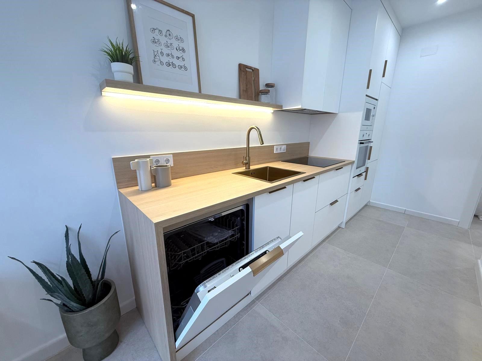 2 Bed, 1 Bath, HouseFor Sale, Torrevieja, Alicante