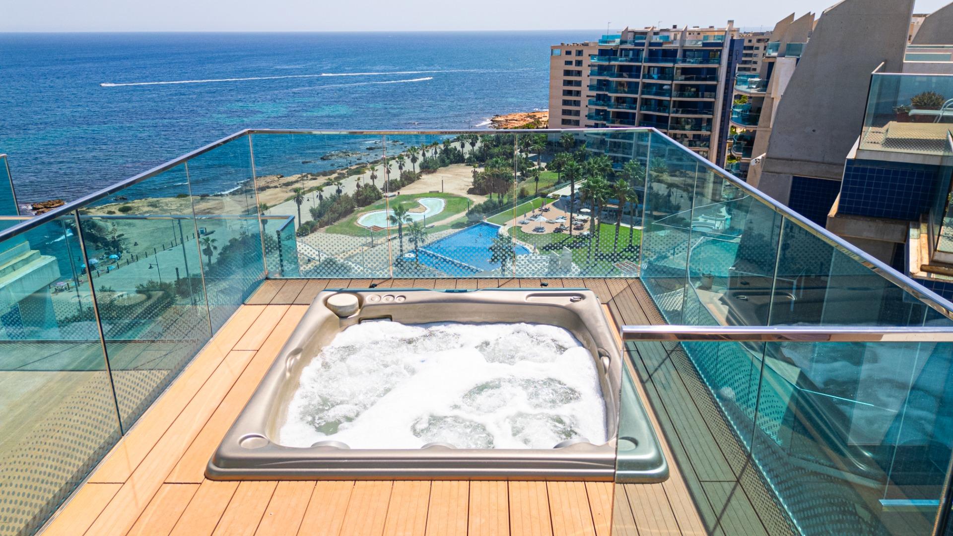 3 Bed, 2 Bath, ApartmentFor Sale, Torrevieja, Alicante