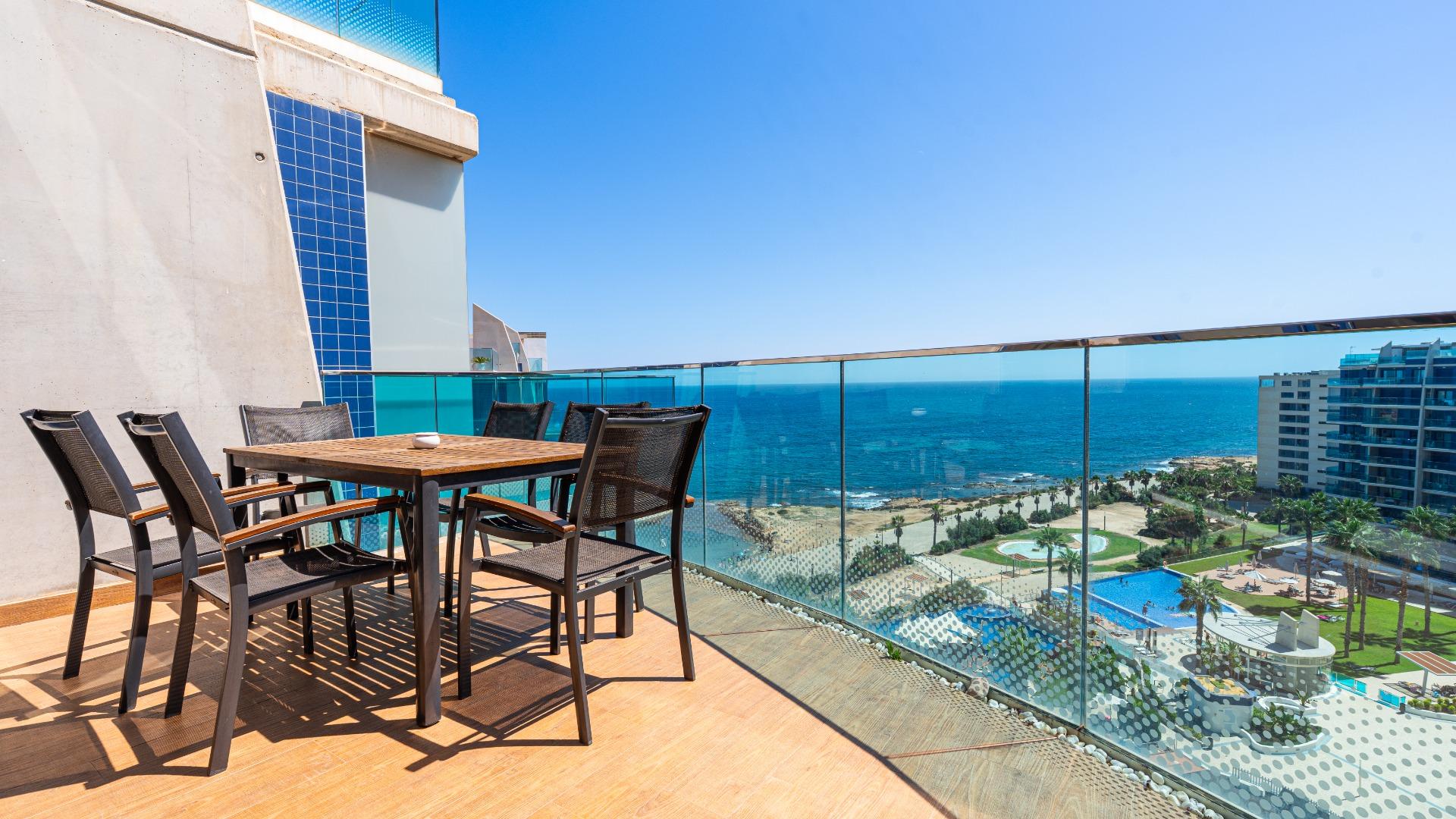 3 Bed, 2 Bath, ApartmentFor Sale, Torrevieja, Alicante