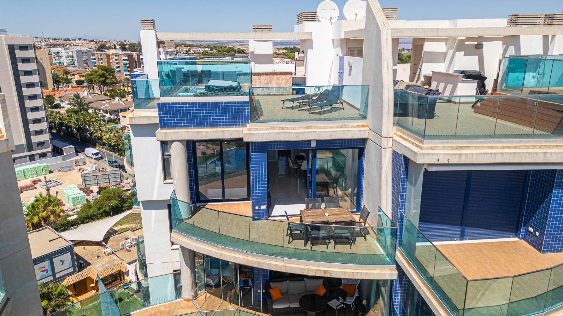 3 Bed, 2 Bath, ApartmentFor Sale, Torrevieja, Alicante