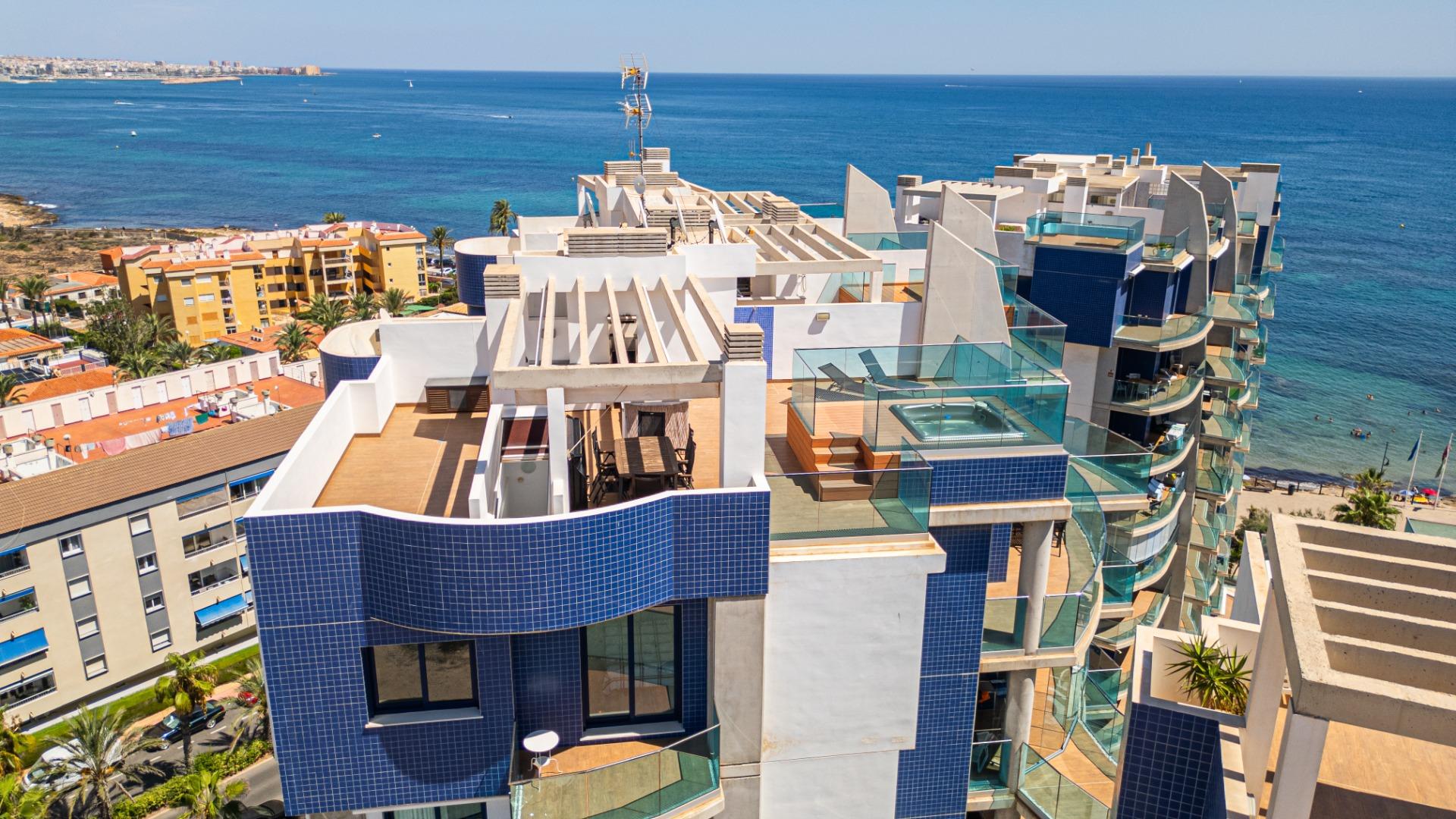 3 Bed, 2 Bath, ApartmentFor Sale, Torrevieja, Alicante