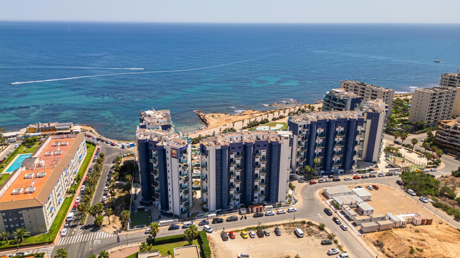 3 Bed, 2 Bath, ApartmentFor Sale, Torrevieja, Alicante