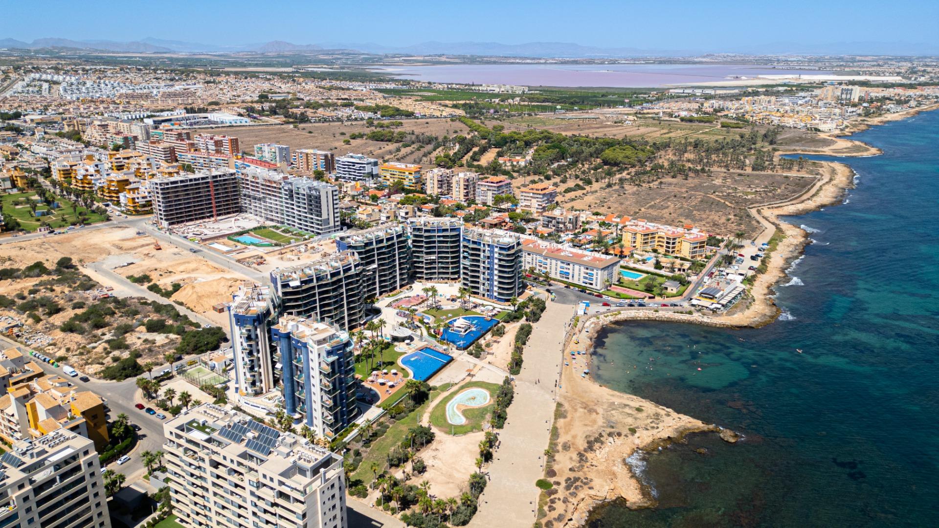 3 Bed, 2 Bath, ApartmentFor Sale, Torrevieja, Alicante