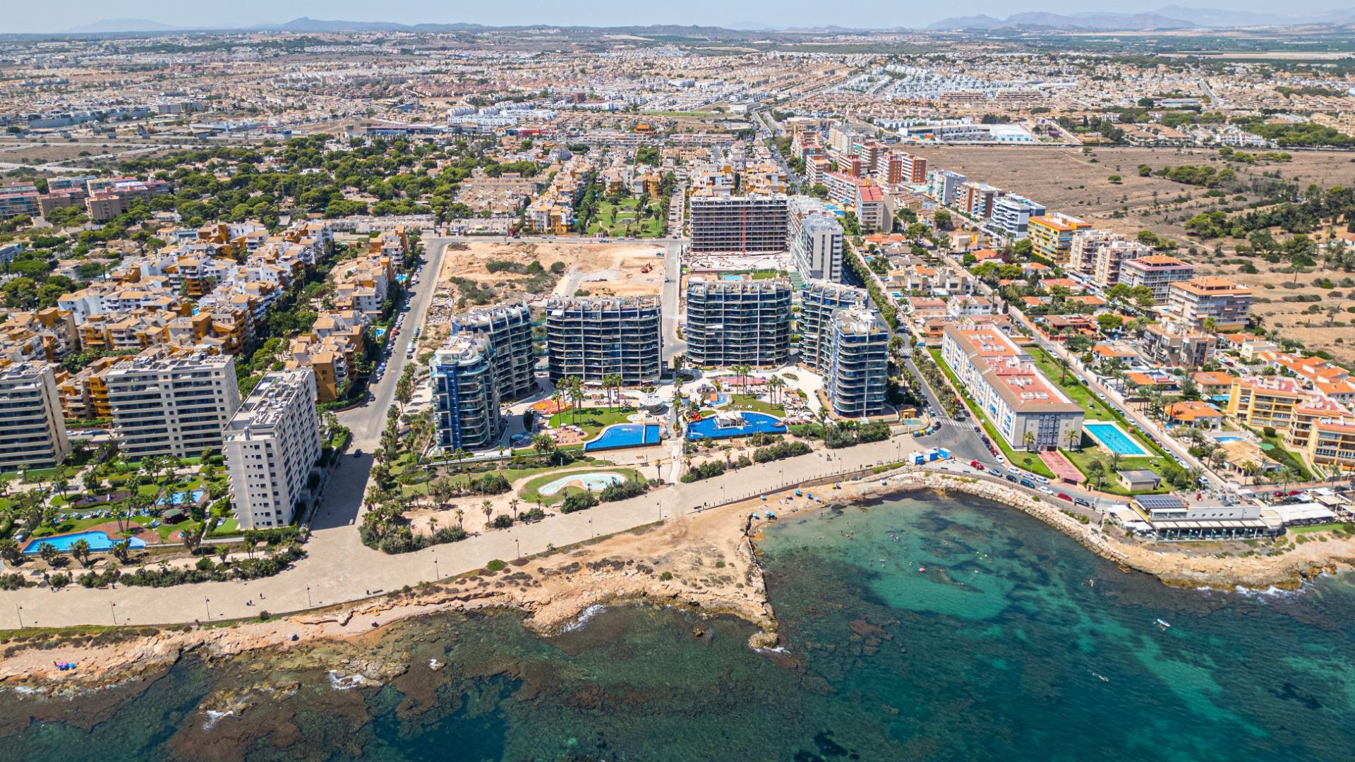 3 Bed, 2 Bath, ApartmentFor Sale, Torrevieja, Alicante