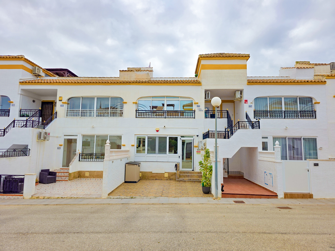 2 Bed, 1 Bath, ApartmentFor Sale, Vistabella Golf Entre Naranjos, Alicante