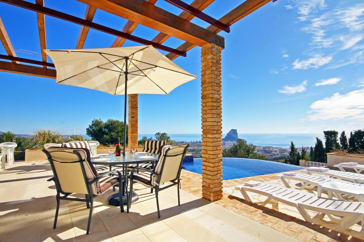 4 Bed, 4 Bath, HouseFor Sale, Calpe, Alicante