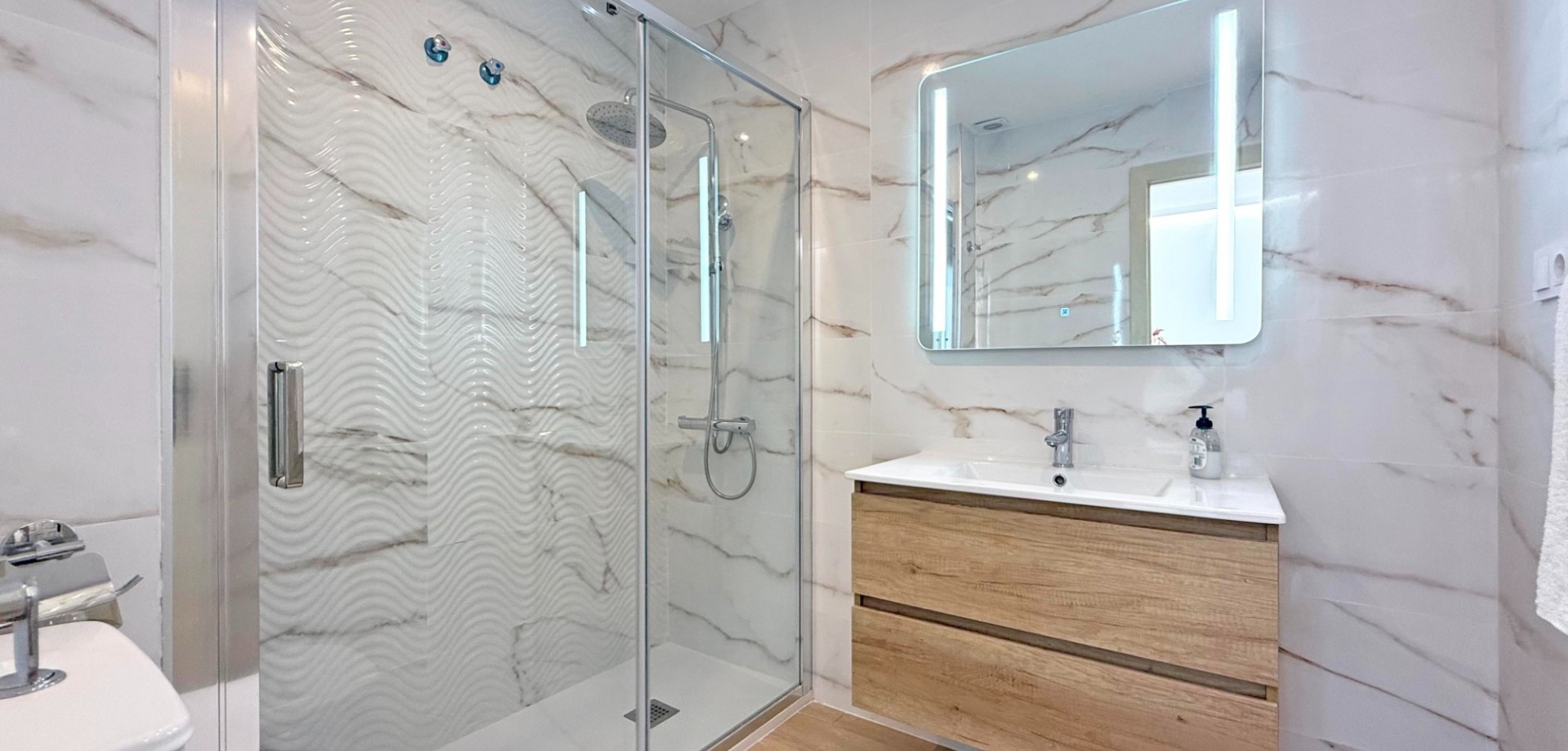 1 Bed, 1 Bath, ApartmentFor Sale, Torrevieja, Alicante