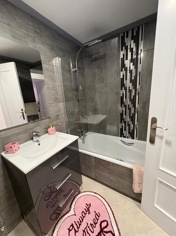 3 Bed, 2 Bath, ApartmentFor Sale, Playa Flamenca, Alicante