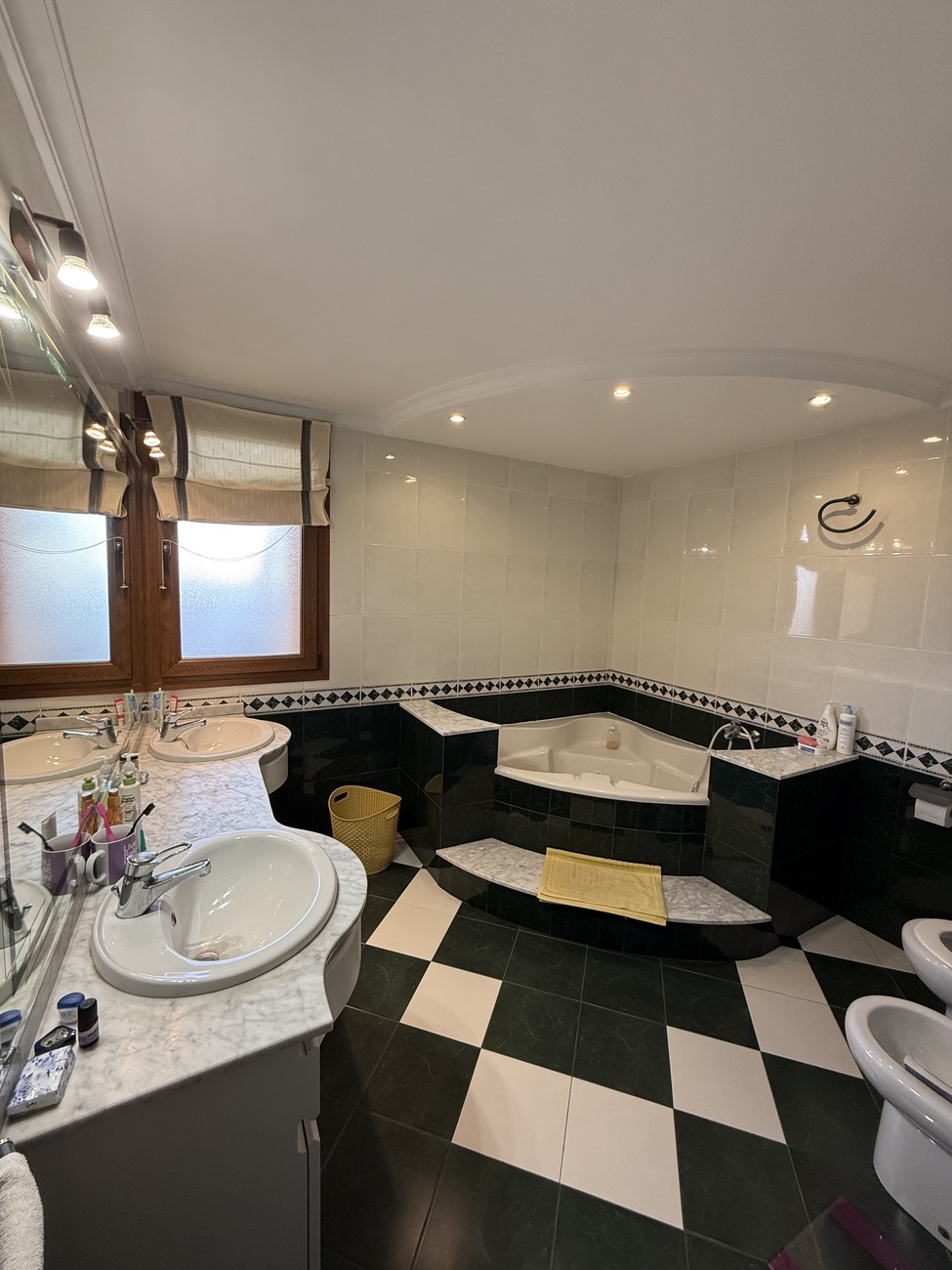 5 Bed, 2 Bath, ApartmentFor Sale, Onil, Alicante