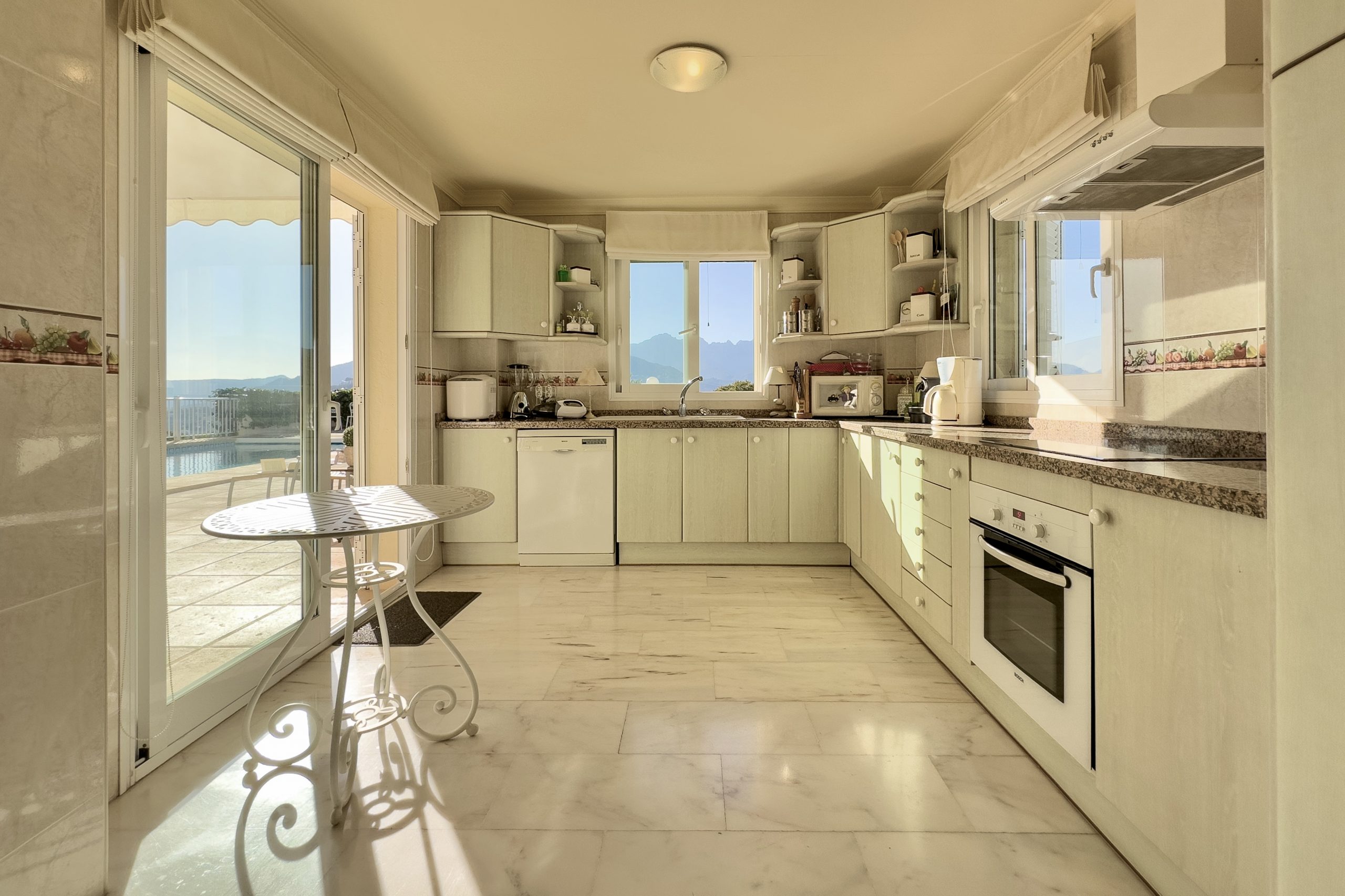 3 Bed, 2 Bath, HouseFor Sale, Calpe, Alicante