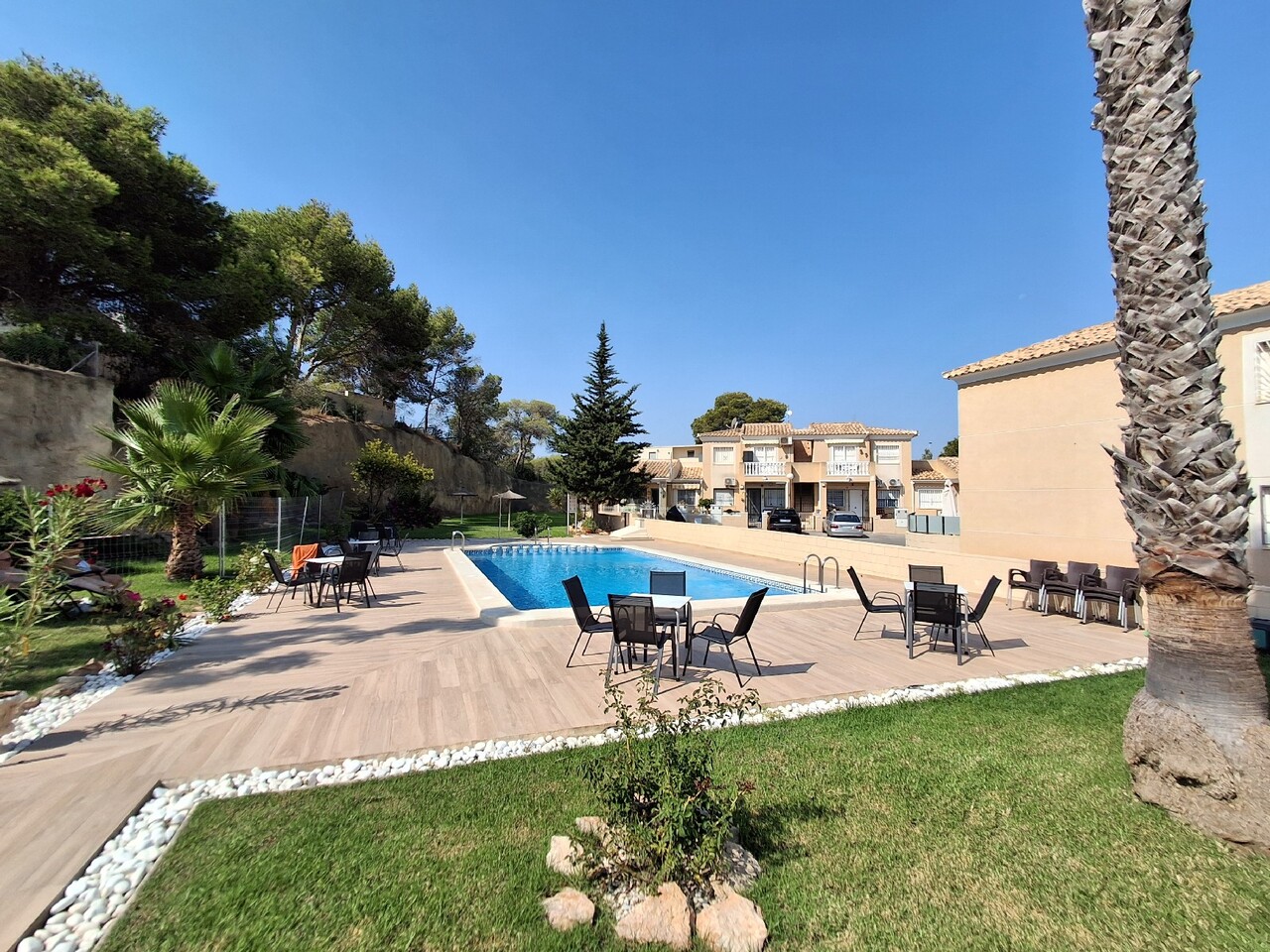 2 Bed, 1 Bath, ApartmentFor Sale, Los Balcones, Alicante