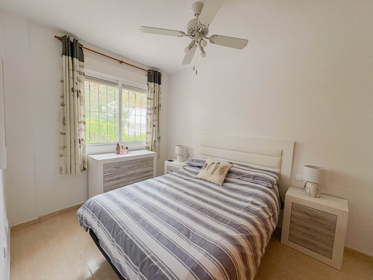 2 Bed, 1 Bath, ApartmentFor Sale, Los Balcones, Alicante