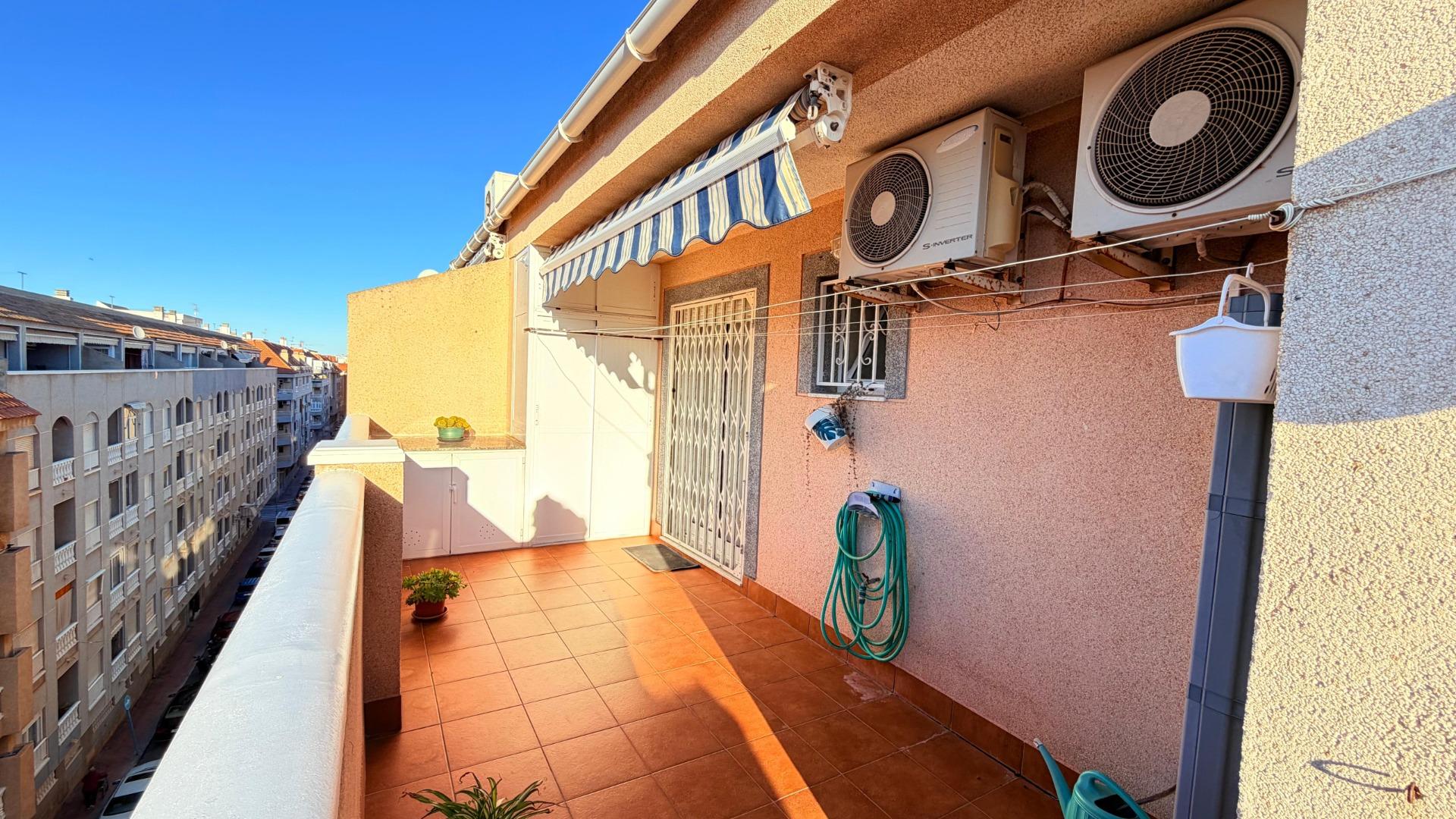 3 Bed, 2 Bath, ApartmentFor Sale, Torrevieja, Alicante