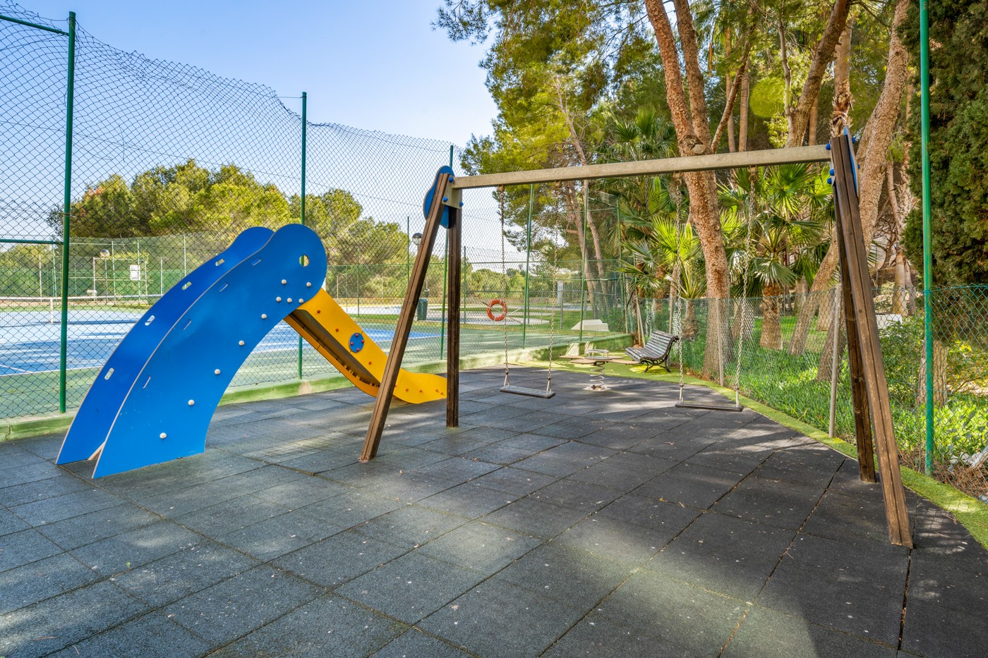 3 Bed, 2 Bath, ApartmentFor Sale, Alicante, Alicante