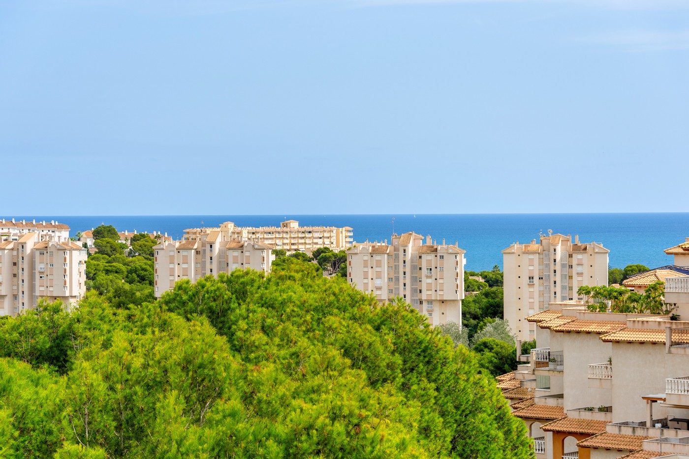 3 Bed, 2 Bath, ApartmentFor Sale, Alicante, Alicante