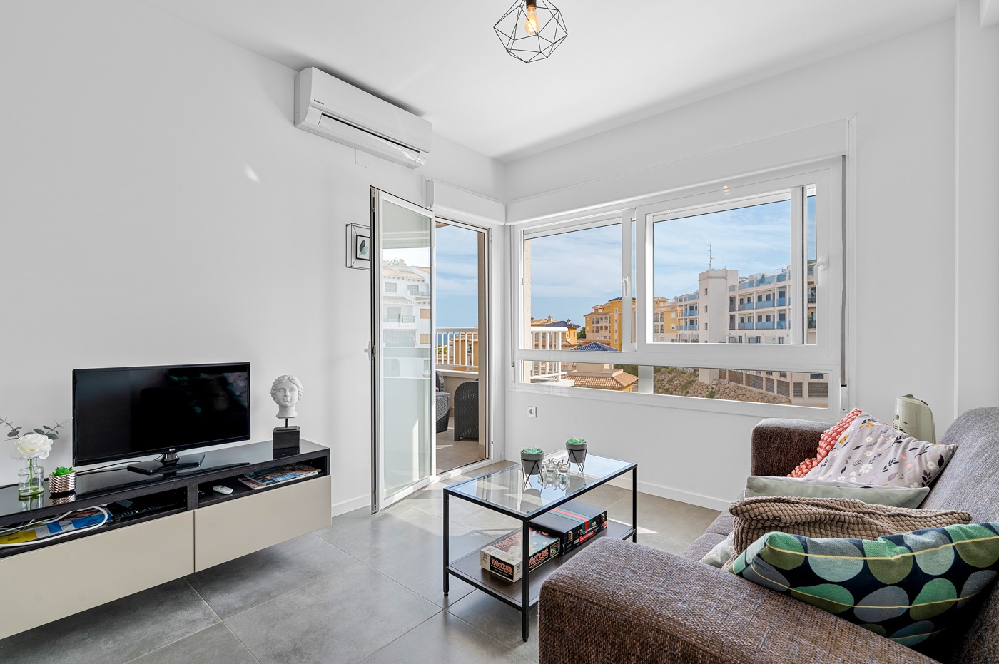 3 Bed, 2 Bath, ApartmentFor Sale, Alicante, Alicante