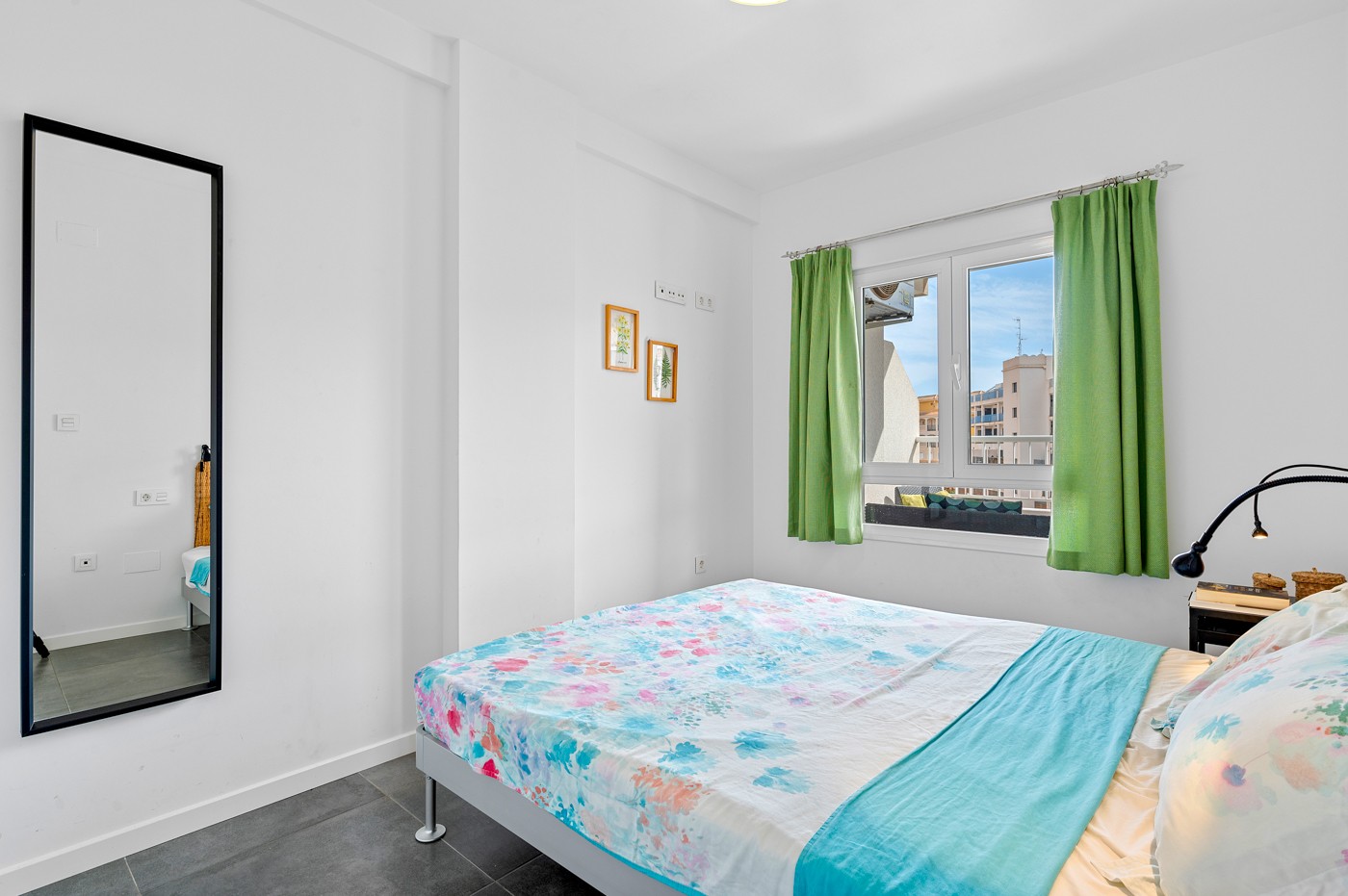 3 Bed, 2 Bath, ApartmentFor Sale, Alicante, Alicante