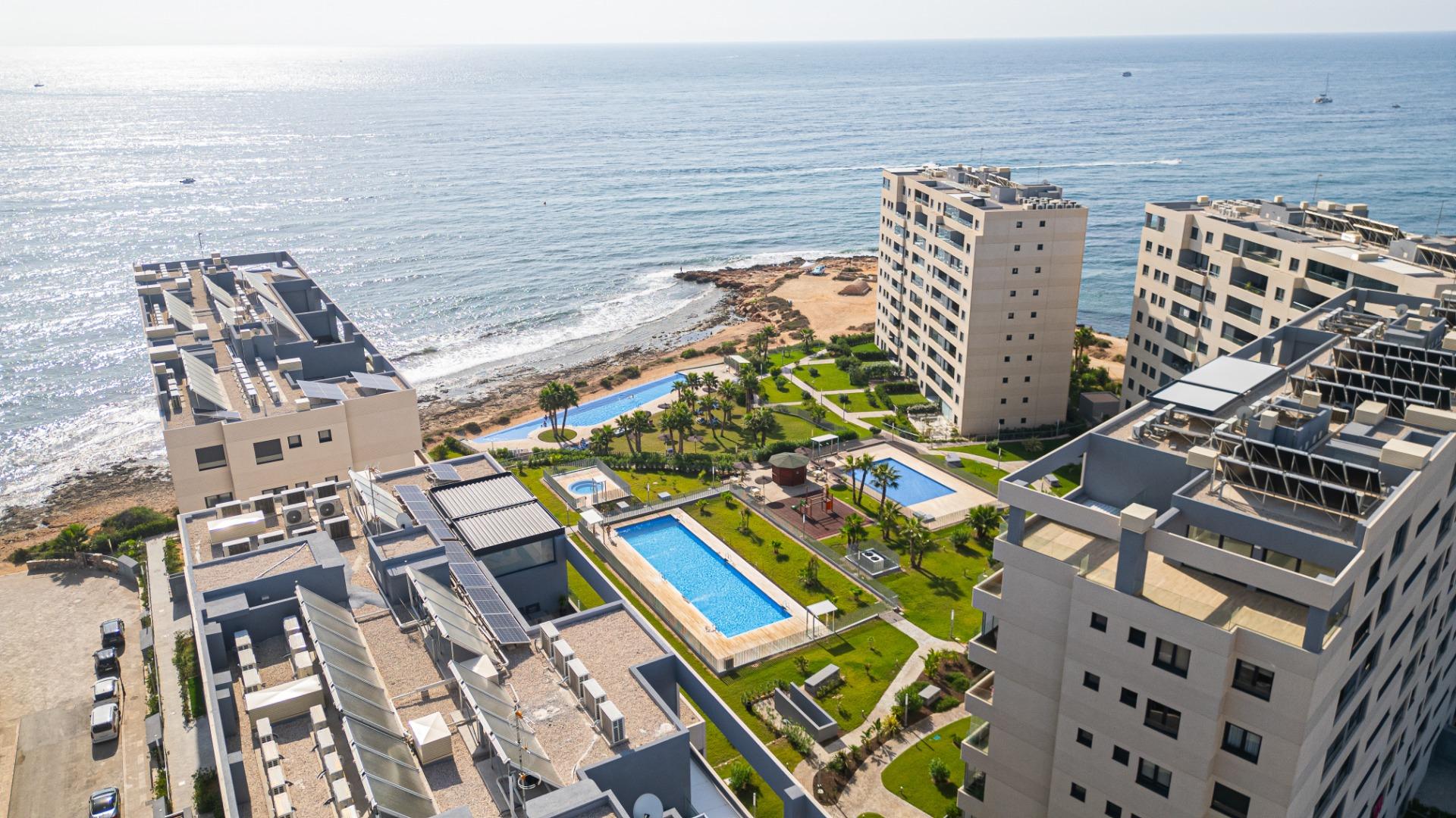 2 Bed, 2 Bath, ApartmentFor Sale, Torrevieja, Alicante