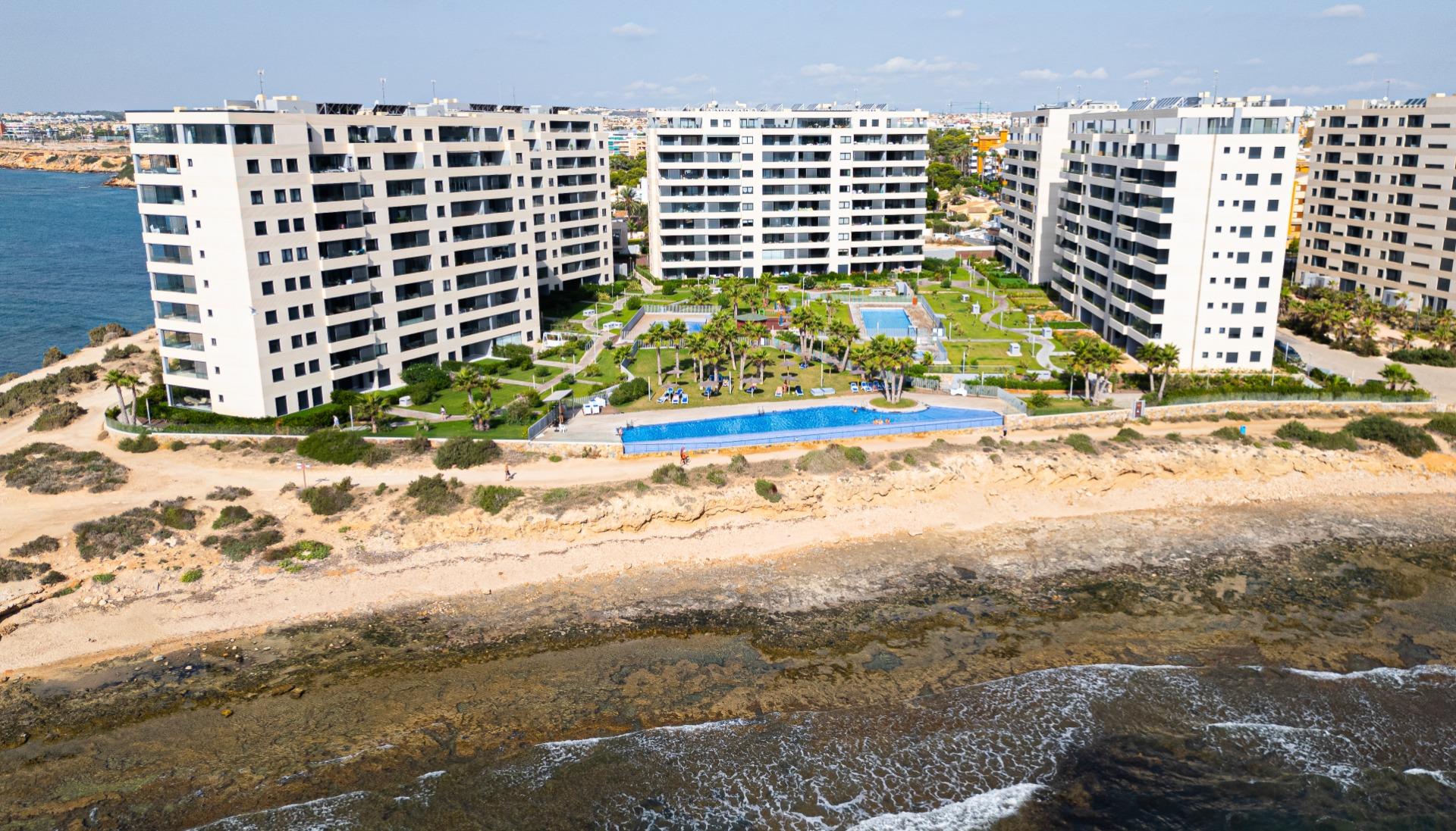 2 Bed, 2 Bath, ApartmentFor Sale, Torrevieja, Alicante