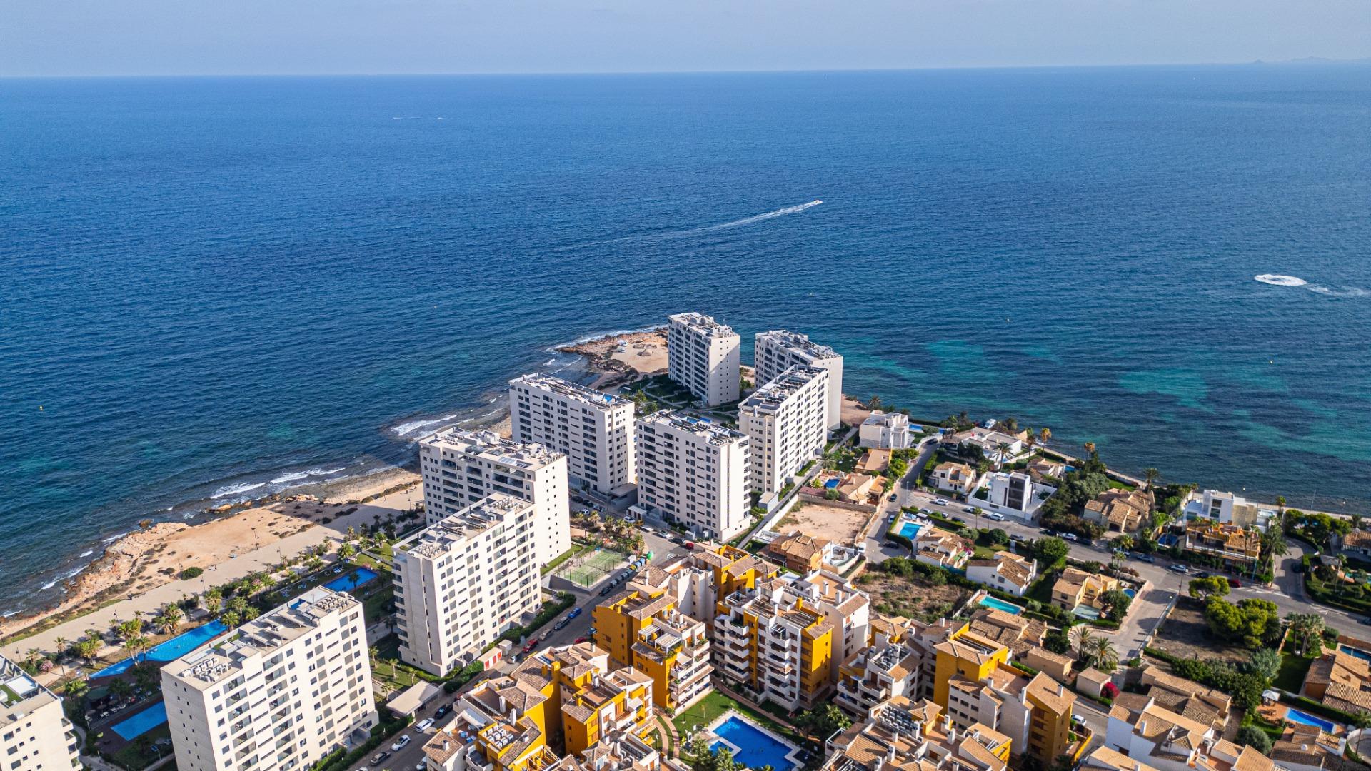 2 Bed, 2 Bath, ApartmentFor Sale, Torrevieja, Alicante