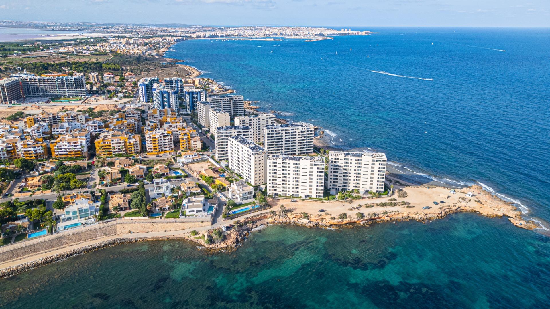 2 Bed, 2 Bath, ApartmentFor Sale, Torrevieja, Alicante