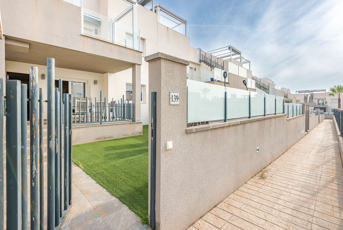 3 Bed, 2 Bath, HouseFor Sale, Torrevieja, Alicante