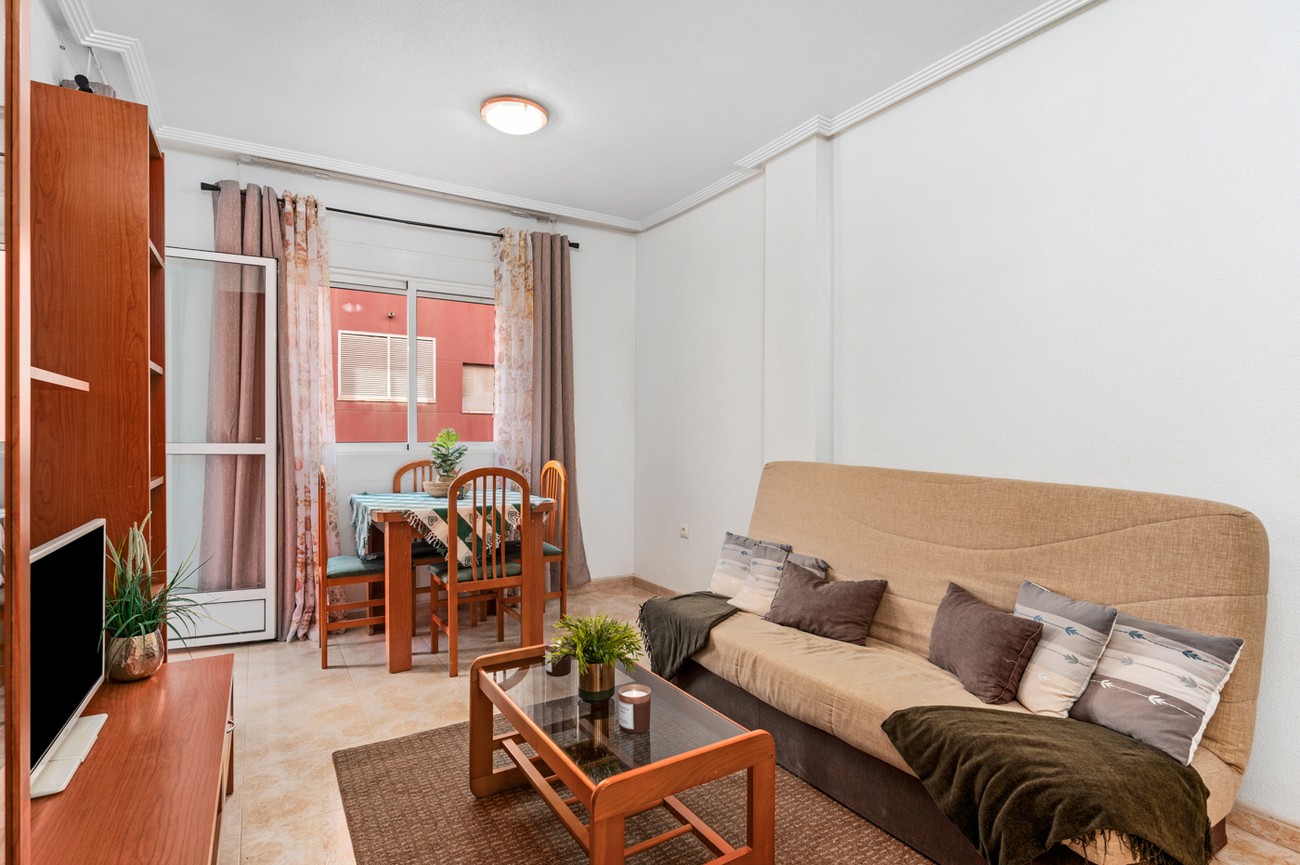 2 Bed, 1 Bath, ApartmentFor Sale, Torrevieja, Alicante