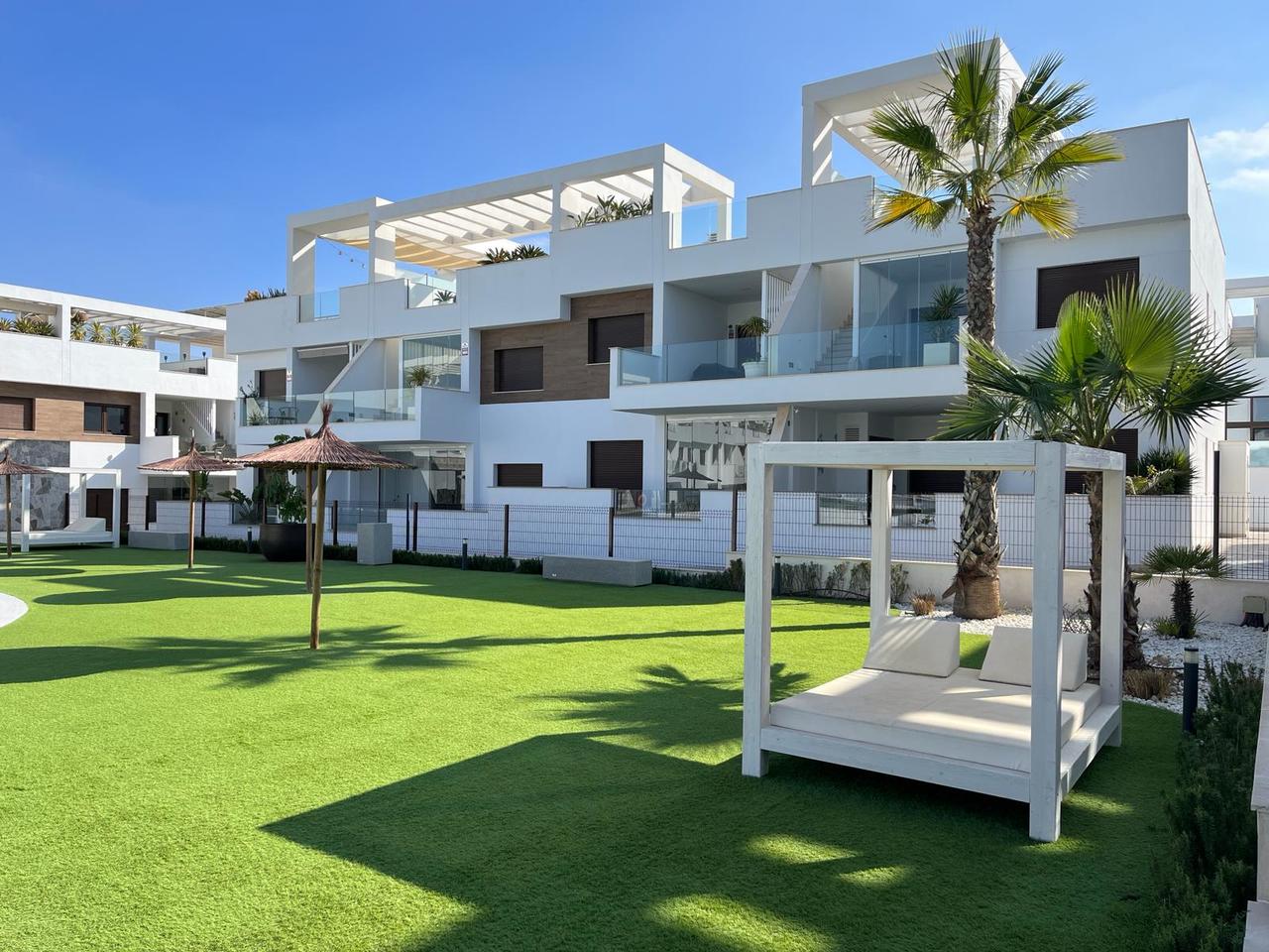 3 Bed, 4 Bath, HouseFor Sale, Los Balcones, Alicante