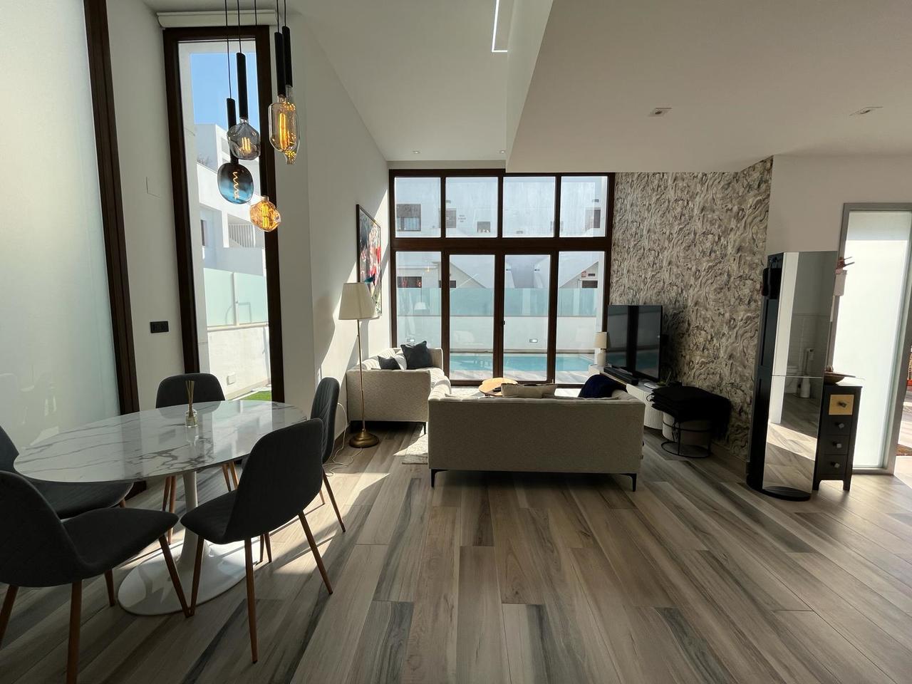 3 Bed, 4 Bath, HouseFor Sale, Los Balcones, Alicante