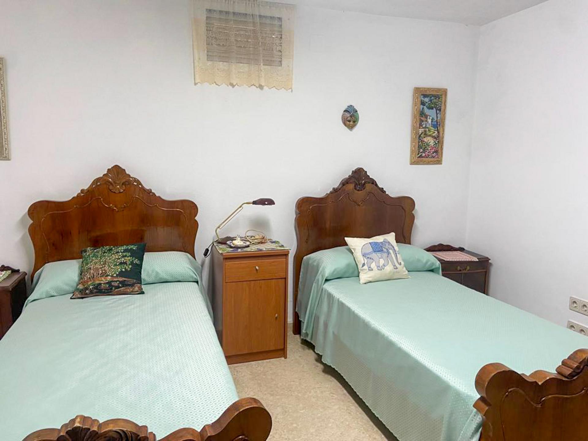 5 Bed, 4 Bath, HouseFor Sale, Benidorm, Alicante