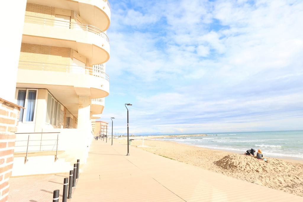 3 Bed, 1 Bath, ApartmentFor Sale, Torrevieja, Alicante