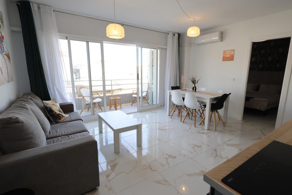 3 Bed, 1 Bath, ApartmentFor Sale, Torrevieja, Alicante