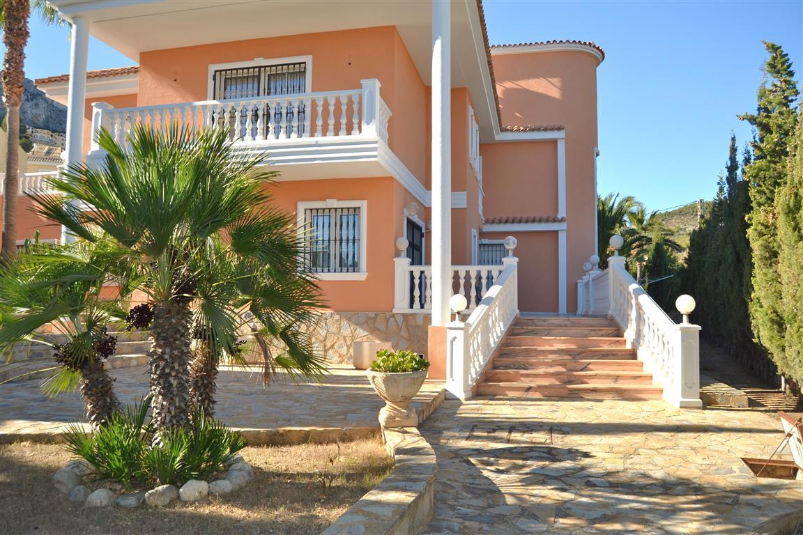 5 Bed, 4 Bath, HouseFor Sale, Calpe, Alicante