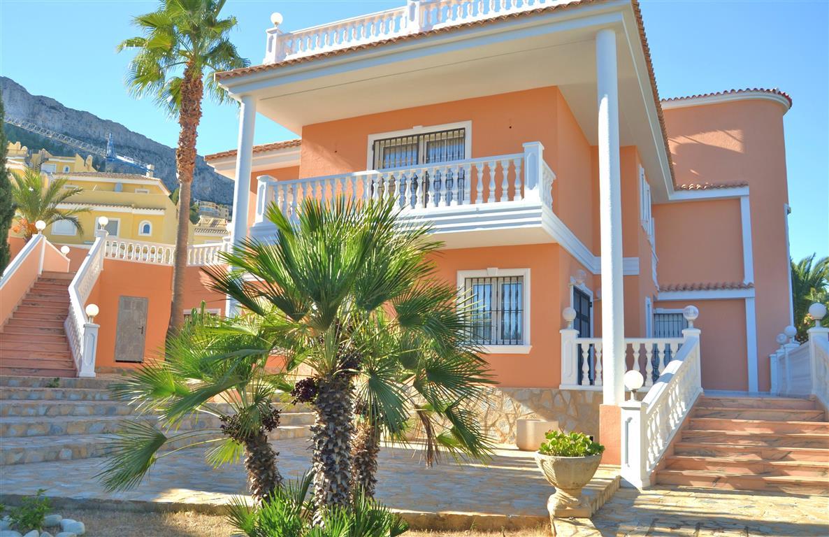 5 Bed, 4 Bath, HouseFor Sale, Calpe, Alicante