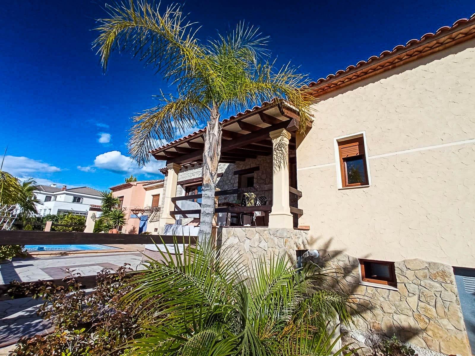 3 Bed, 2 Bath, HouseFor Sale, Alfas del Pi, Alicante