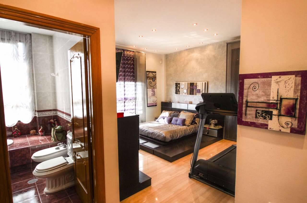 5 Bed, 4 Bath, HouseFor Sale, Benidorm, Alicante