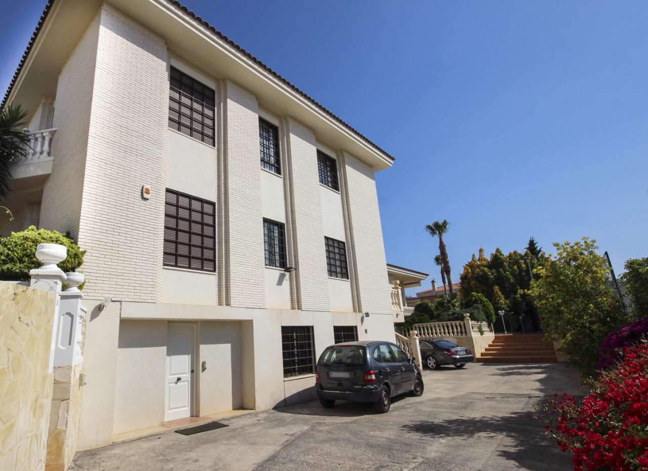 5 Bed, 4 Bath, HouseFor Sale, Benidorm, Alicante