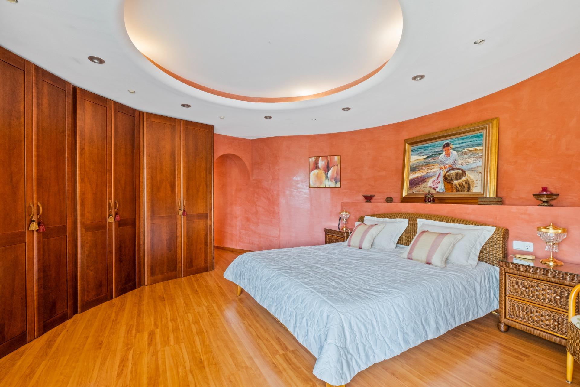 5 Bed, 4 Bath, HouseFor Sale, Altea, Alicante