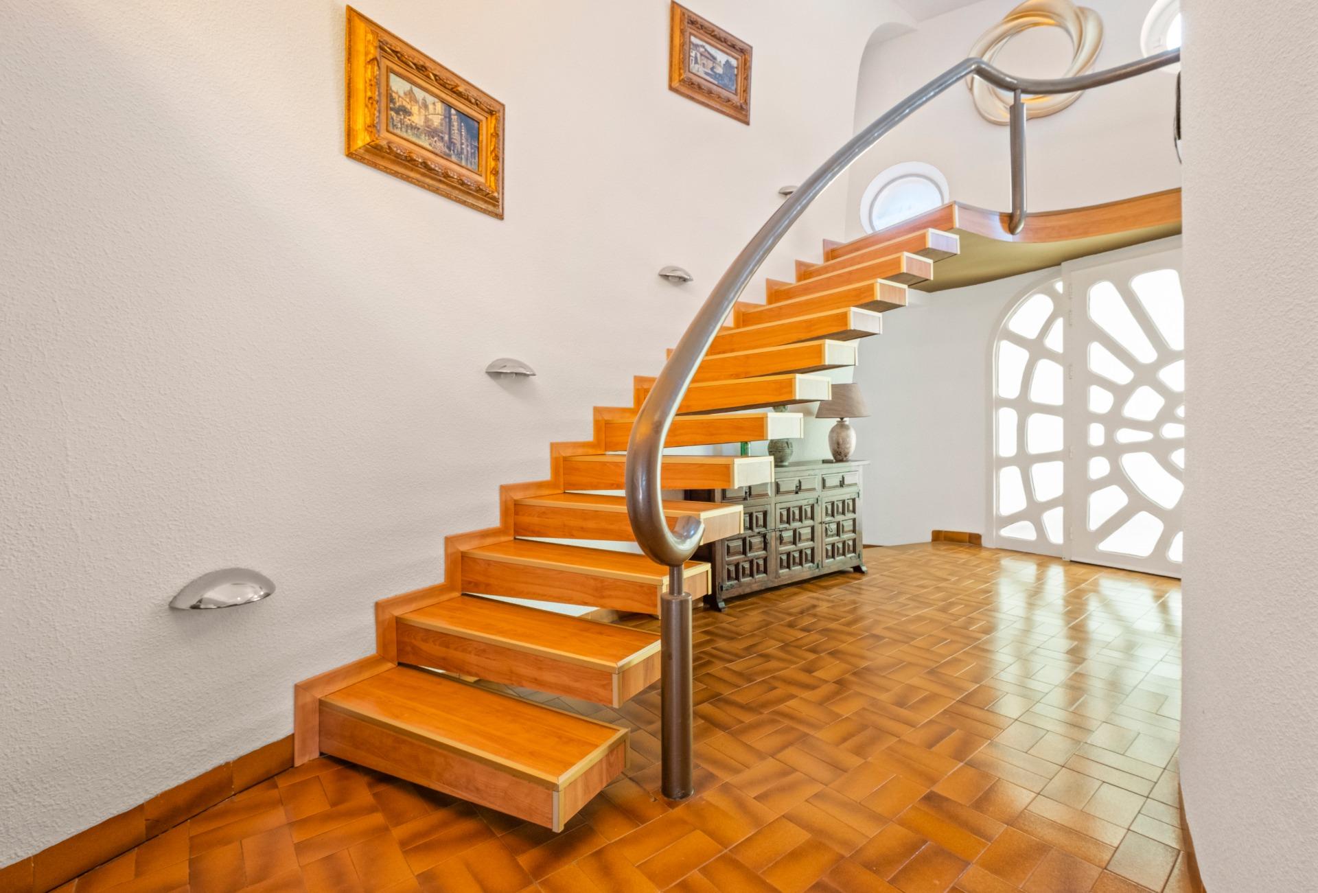 5 Bed, 4 Bath, HouseFor Sale, Altea, Alicante