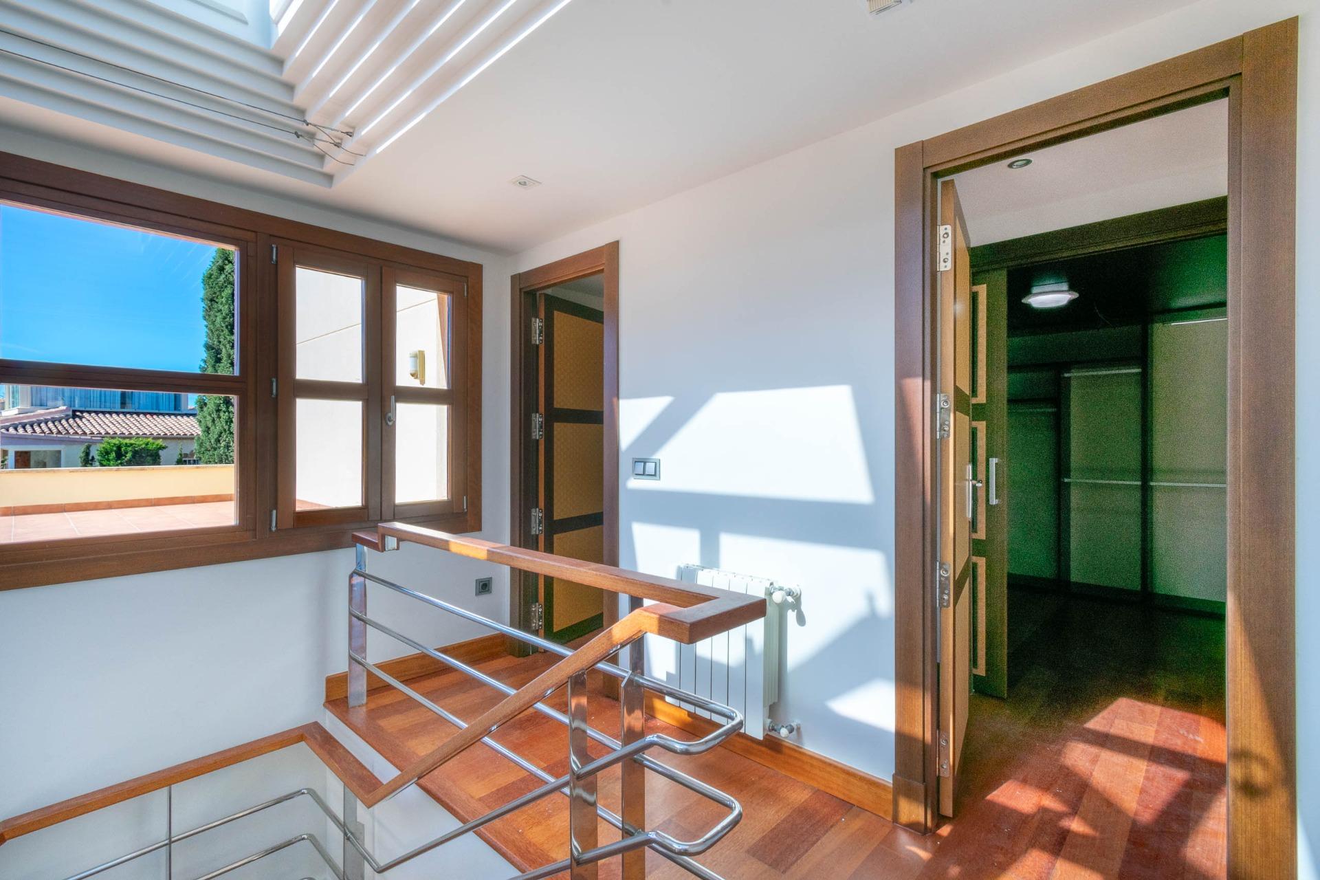 4 Bed, 2 Bath, HouseFor Sale, Alfas del Pi, Alicante