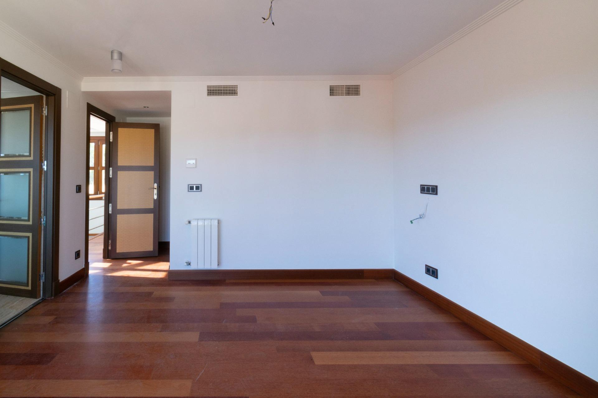 4 Bed, 2 Bath, HouseFor Sale, Alfas del Pi, Alicante