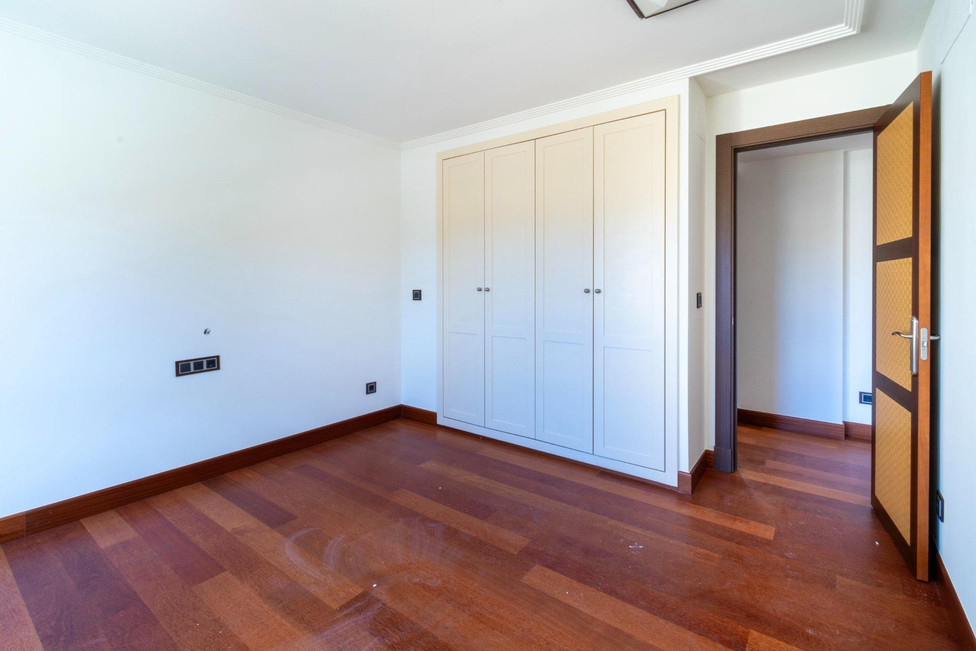 4 Bed, 2 Bath, HouseFor Sale, Alfas del Pi, Alicante