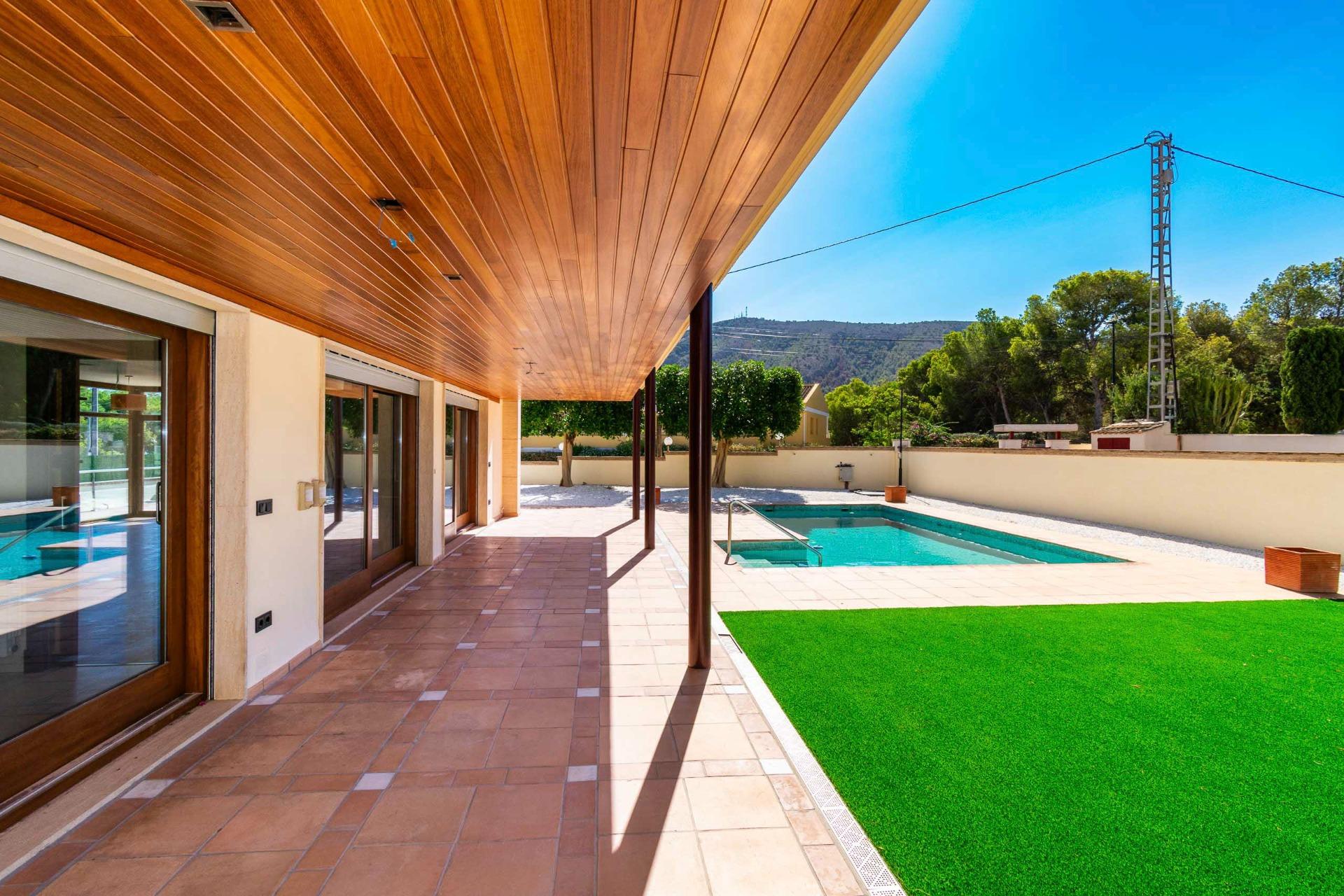 4 Bed, 2 Bath, HouseFor Sale, Alfas del Pi, Alicante