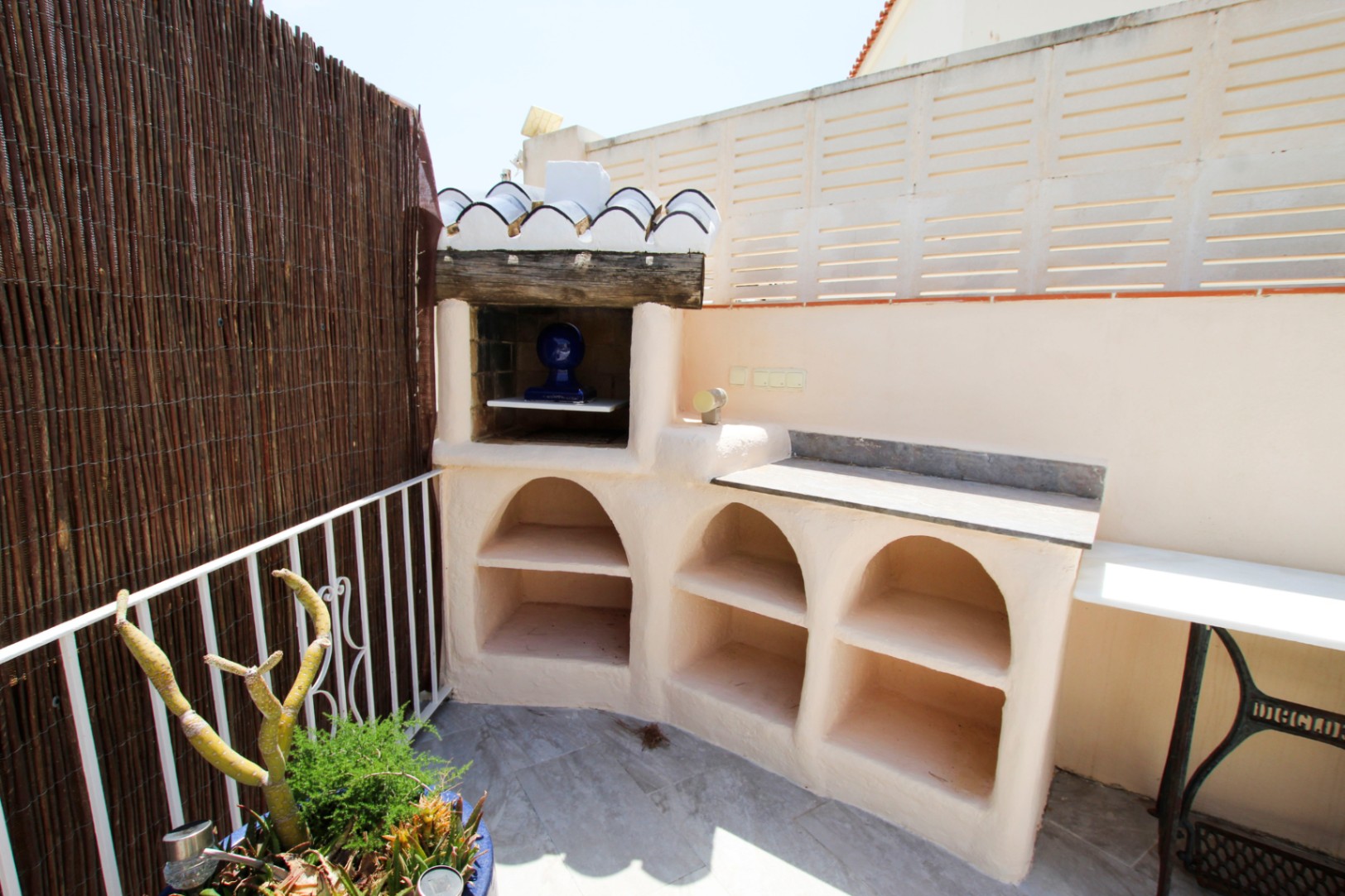 4 Bed, 2 Bath, HouseFor Sale, Calpe, Alicante