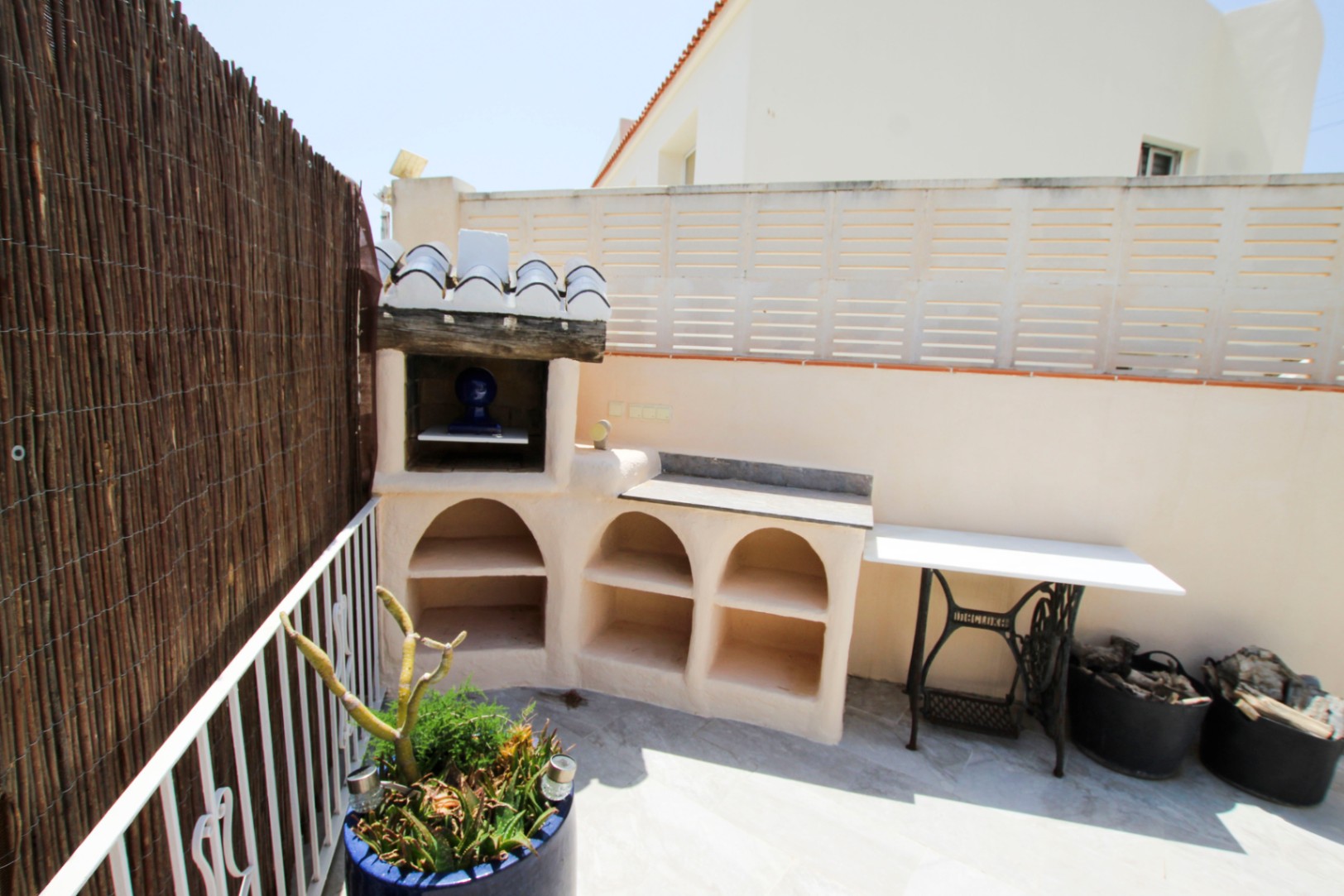 4 Bed, 2 Bath, HouseFor Sale, Calpe, Alicante