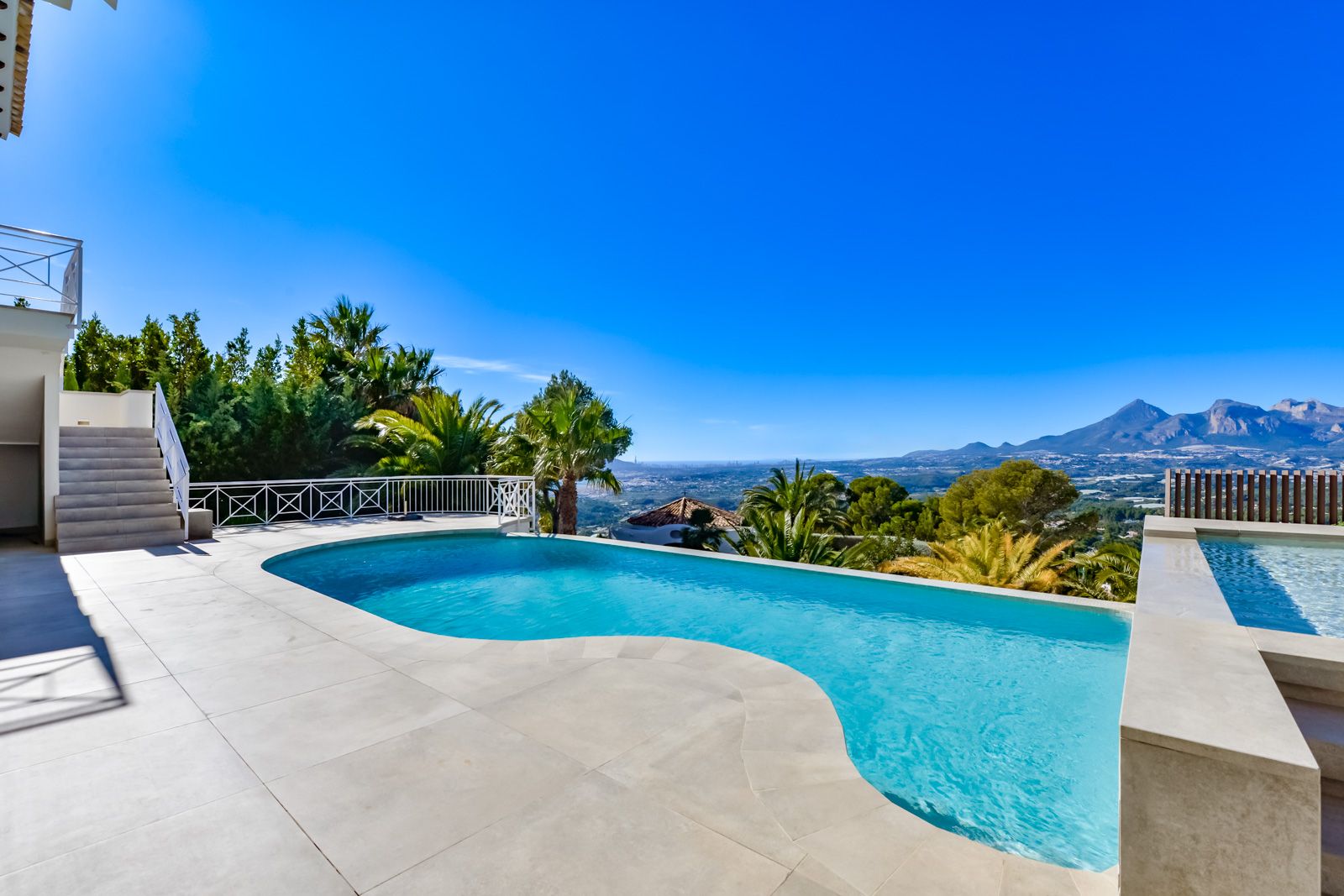8 Bed, 7 Bath, HouseFor Sale, Altea, Alicante