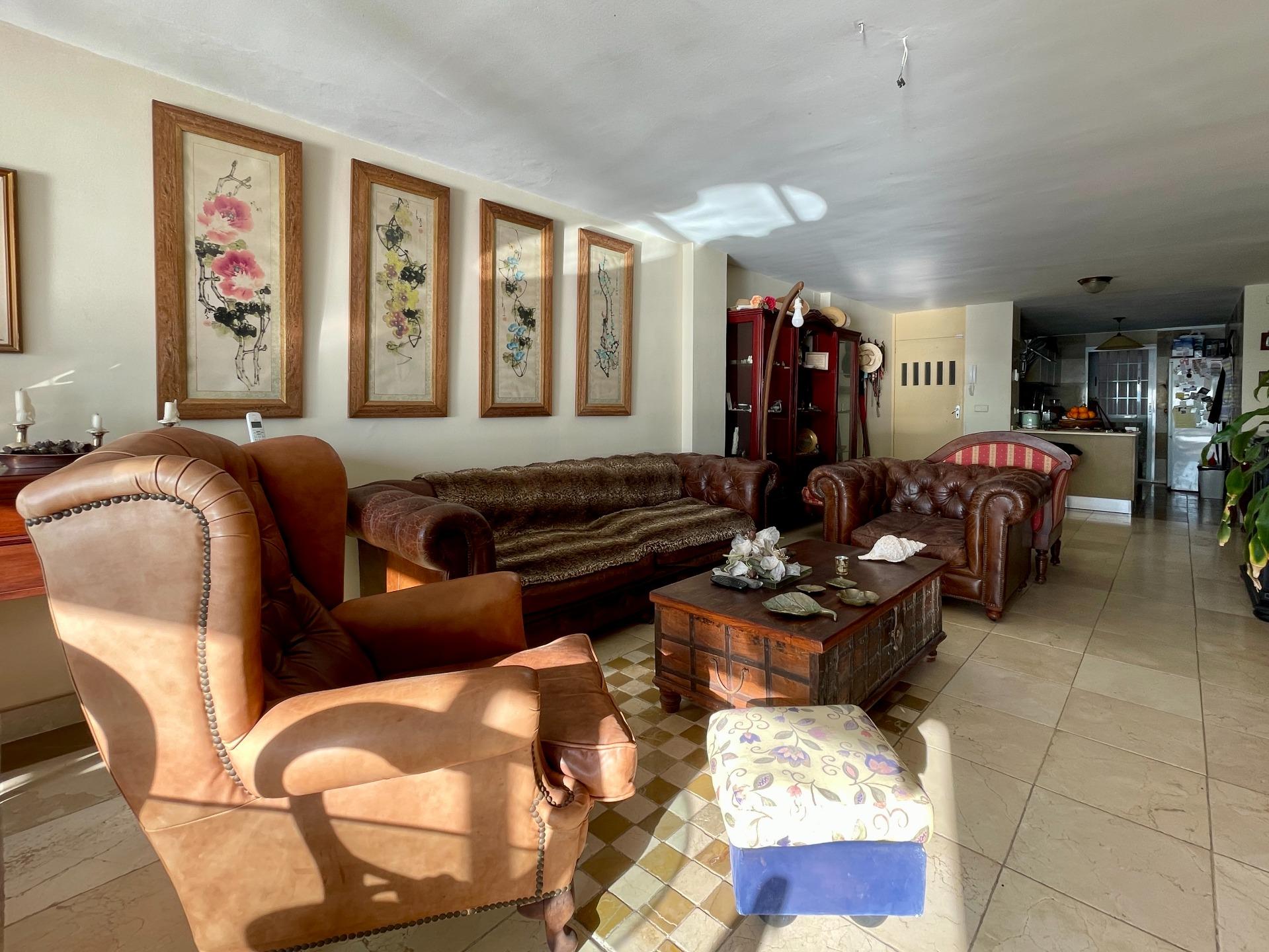 3 Bed, 2 Bath, ApartmentFor Sale, Alicante, Alicante