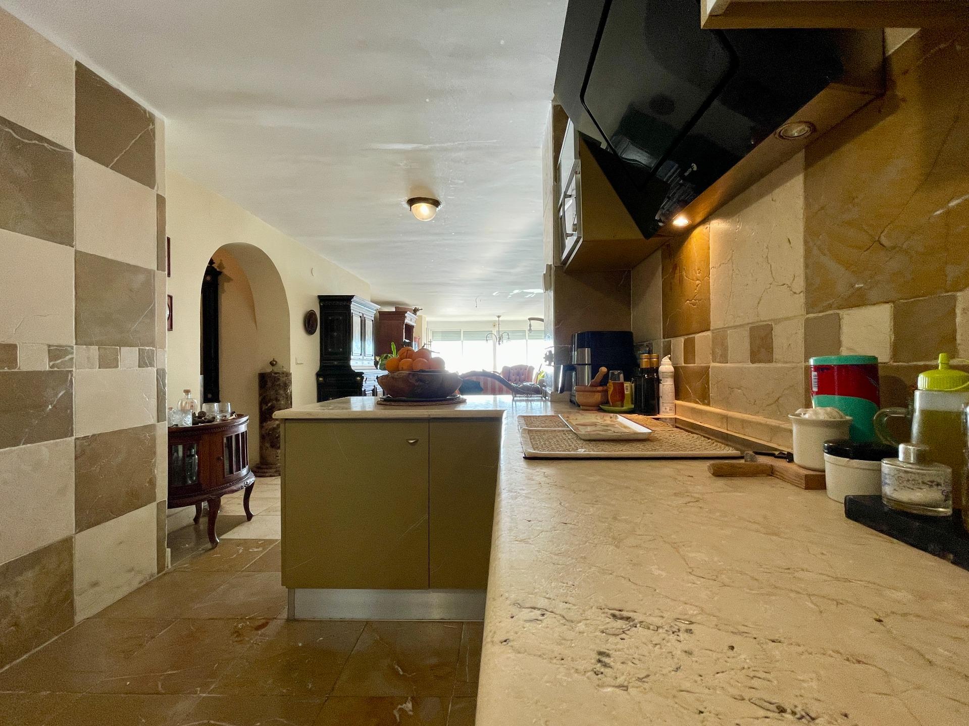 3 Bed, 2 Bath, ApartmentFor Sale, Alicante, Alicante