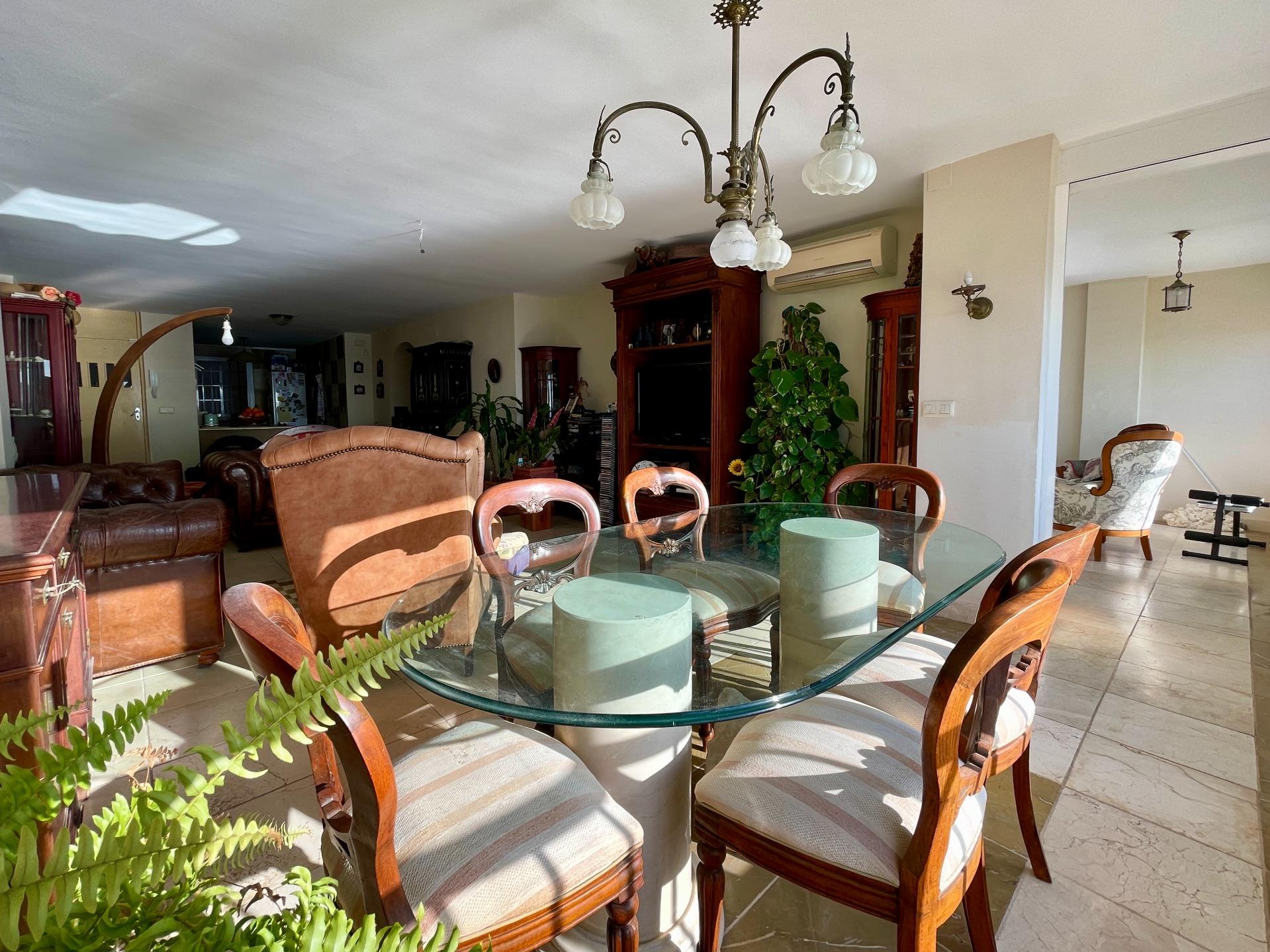 3 Bed, 2 Bath, ApartmentFor Sale, Alicante, Alicante